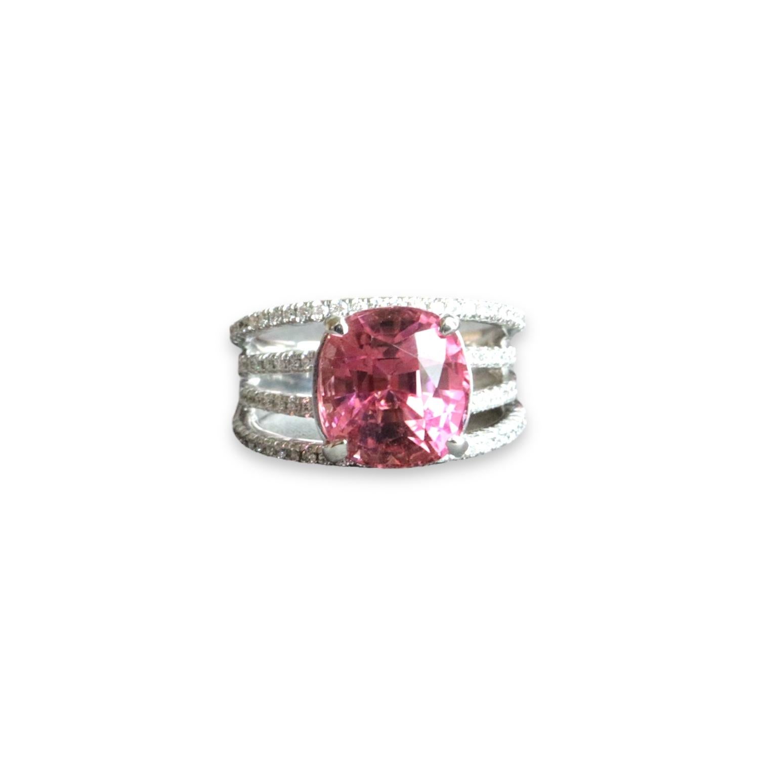 Women's or Men's NGI certified Natural Pink Tourmaline Ring with natural diamonds in 18k gold For Sale