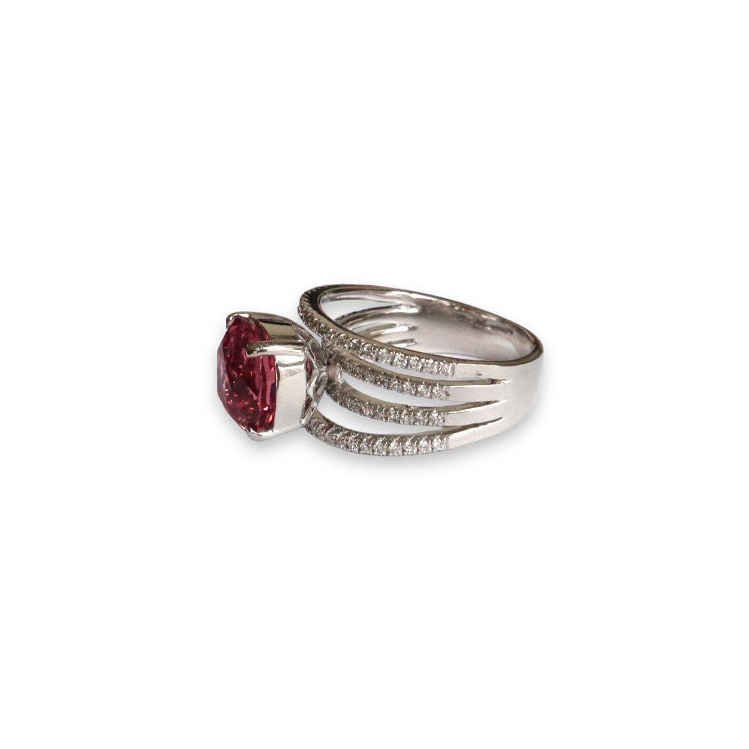 NGI certified Natural Pink Tourmaline Ring with natural diamonds in 18k gold For Sale 1