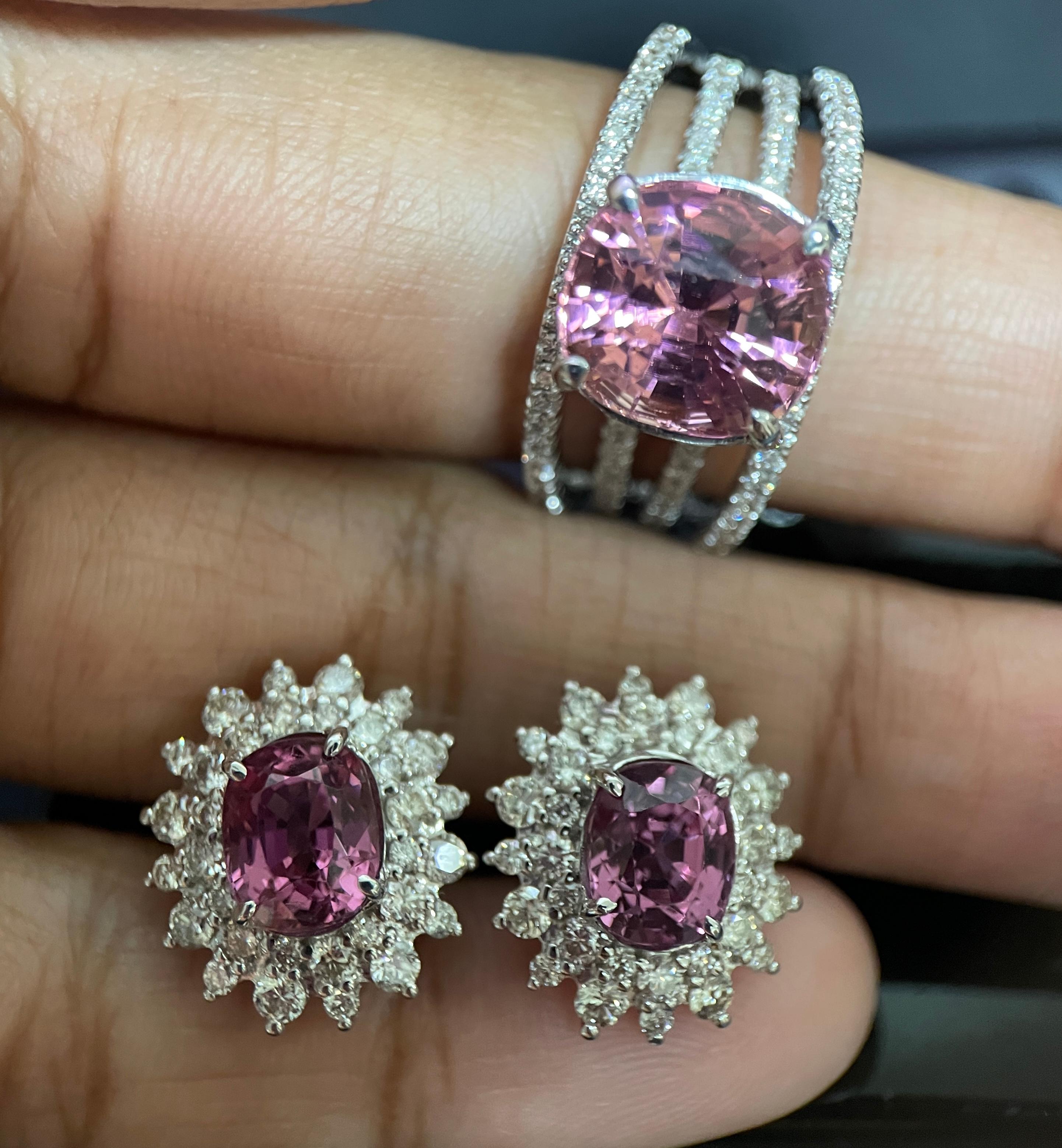 NGI certified Natural Pink Tourmaline Ring with natural diamonds in 18k gold For Sale 2