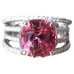 NGI certified Natural Pink Tourmaline Ring with natural diamonds in 18k gold