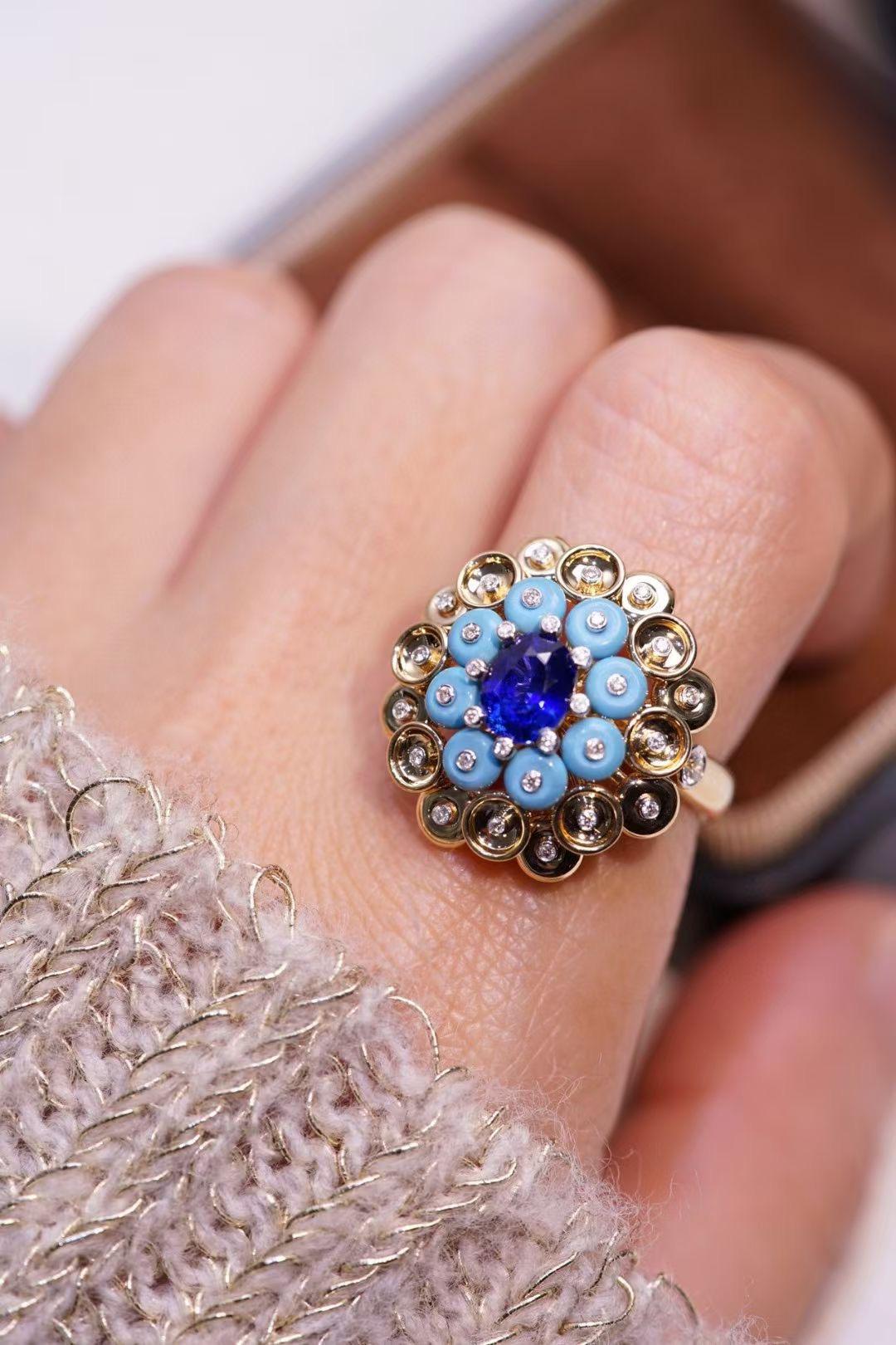 Cushion Cut NGL Certified 18K Gold Unheated Sapphire & Turquoise Cocktail Ring with Diamonds For Sale