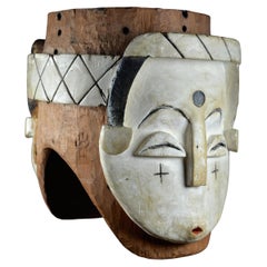 Antique Ngontang / Fang Mask