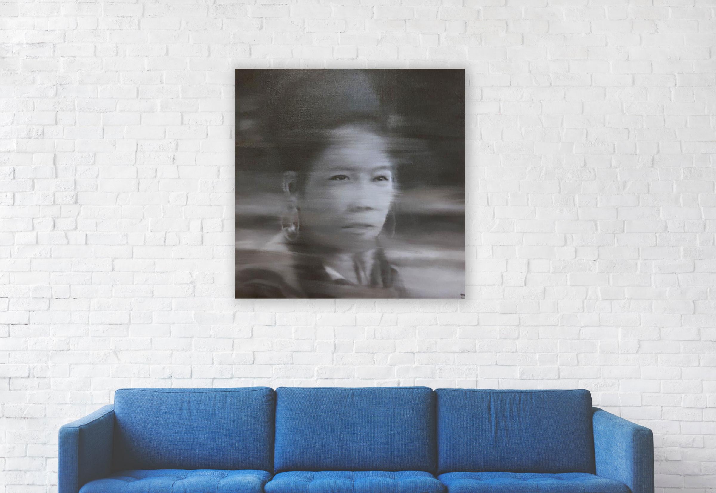 'Tribal Indochine Woman III', großes fotorealistisches monochromes Gemälde – Painting von Nguyen Quang Huy