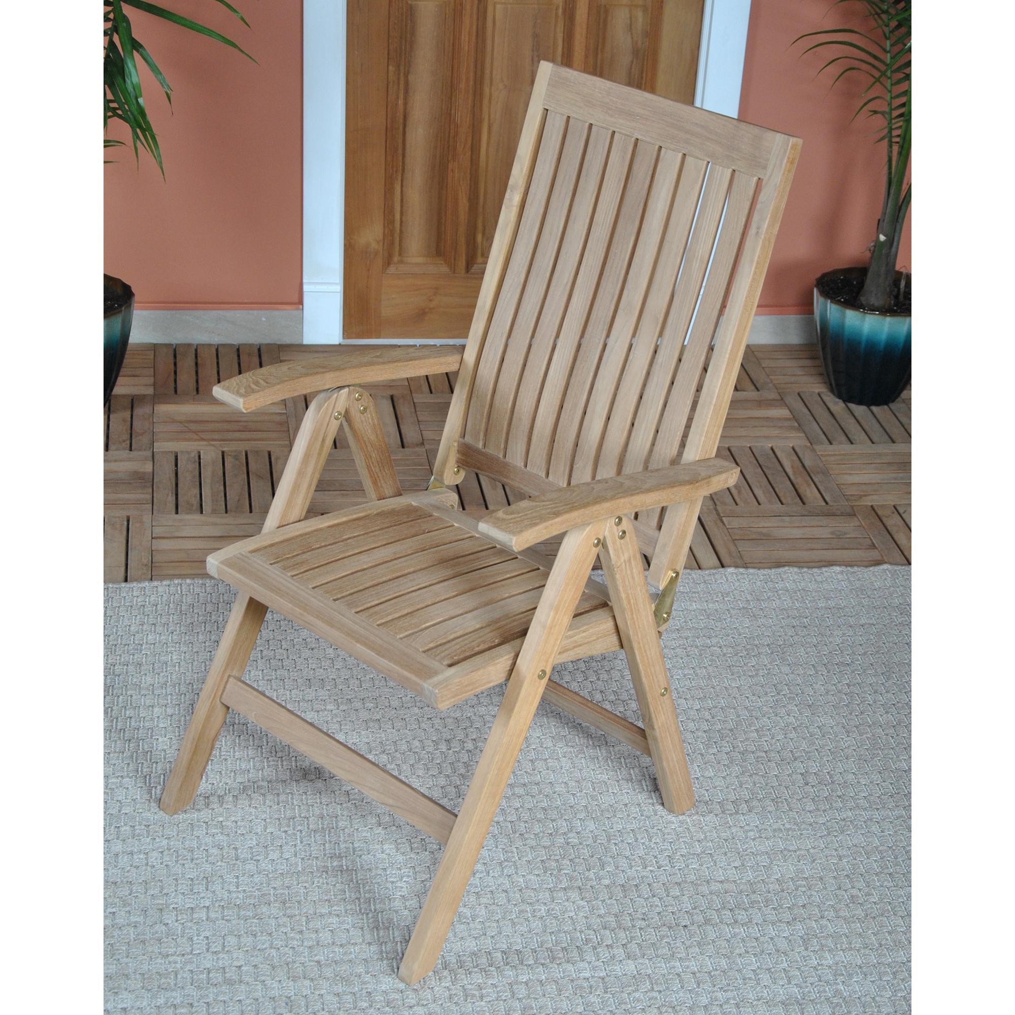 Chaise pliante en teck massif, la Niagara Teak Crown Chair peut être utilisée à l'intérieur ou à l'extérieur.

Astucieusement conçu, le dossier de la chaise offre plusieurs positions de repos pour que vous puissiez profiter de la journée dans