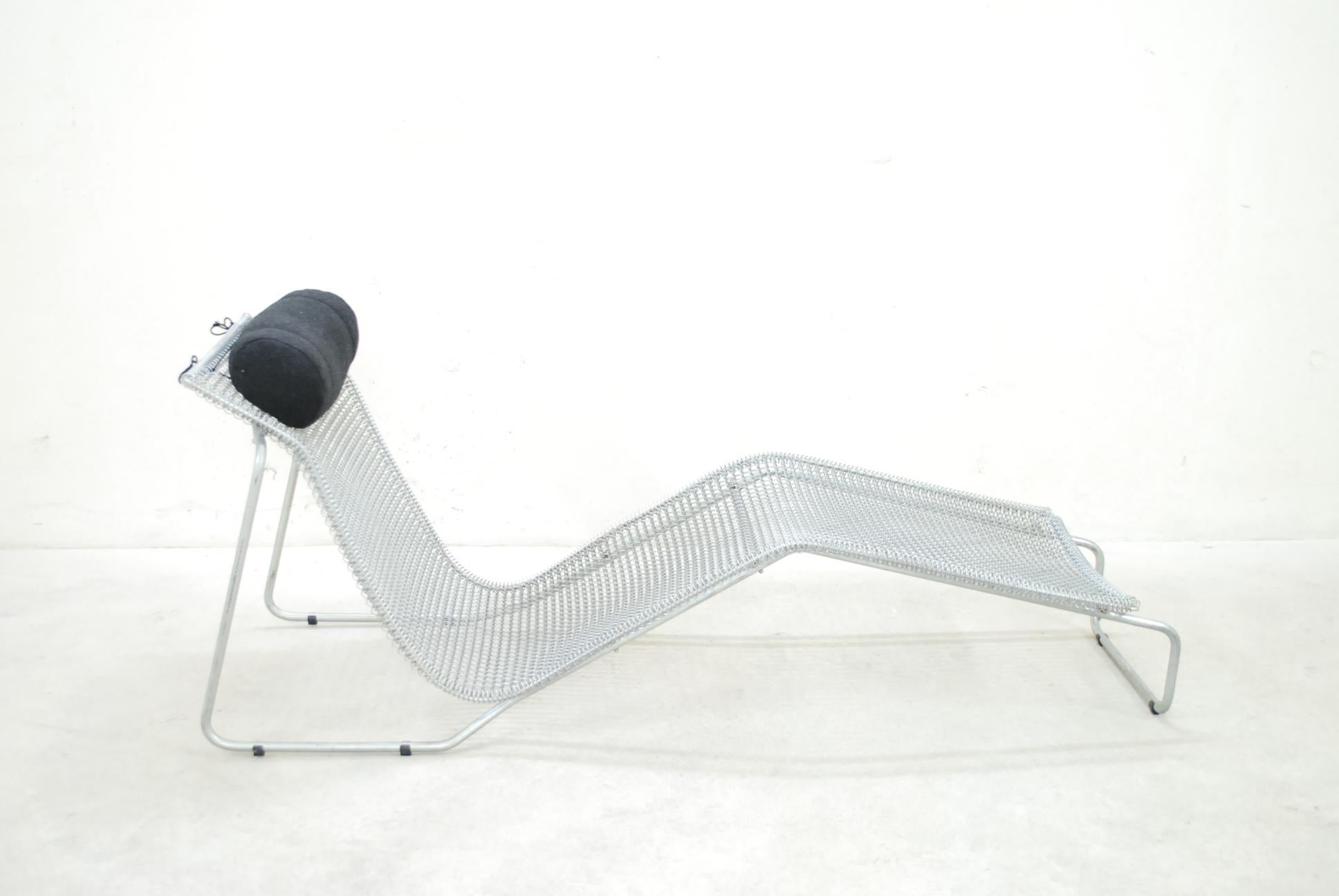 Moderne Chaise longue Ruffian pour Spectrum Model Niall O' Flynn, 1997