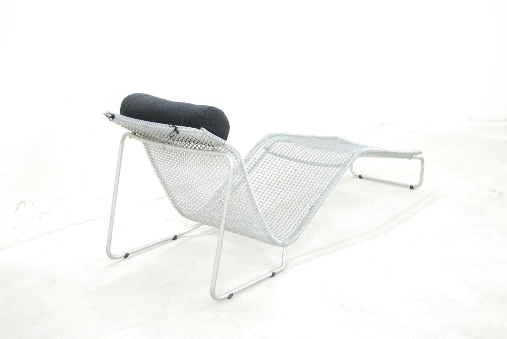 Niall O` Flynn for Spectrum Model Ruffian Chaise Chaise Lounge, 1997 In Good Condition In Munich, Bavaria