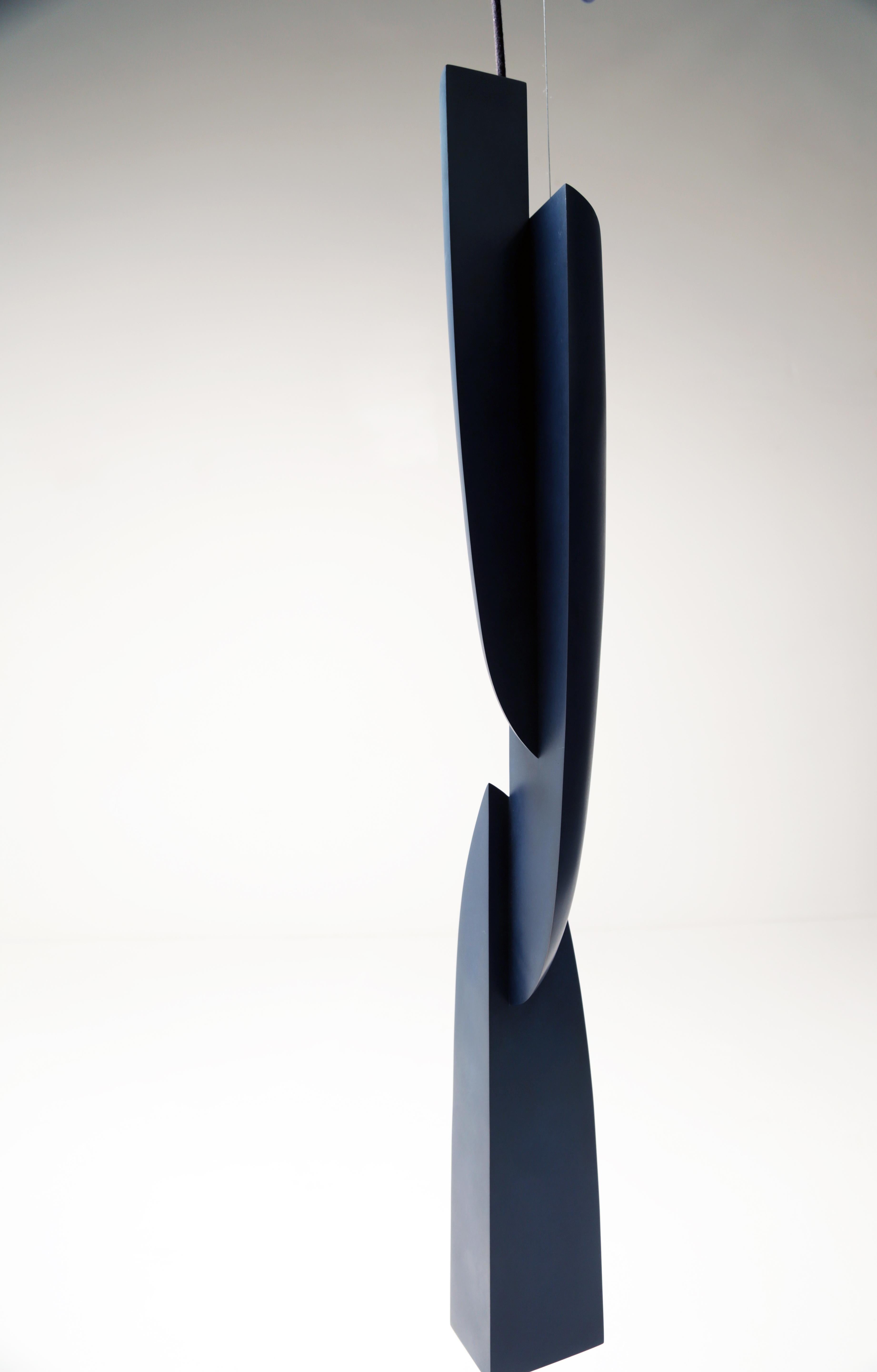 Niamh Barry, „Hung Hull“, Hängeleuchten-Skulptur aus Bronze, Irland, 2020 (Irisch) im Angebot