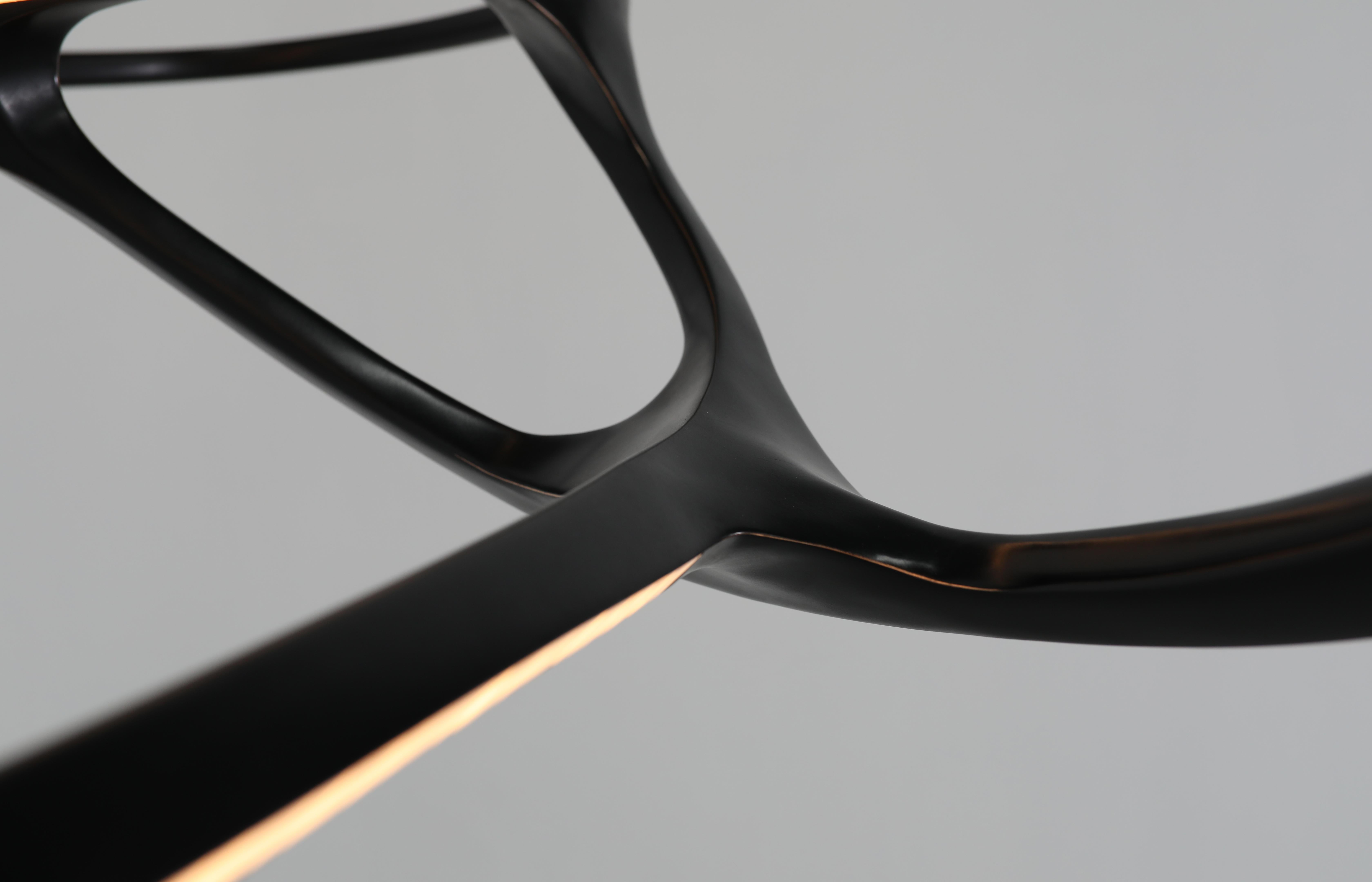 Bronze Sculpture suspendue On It Goes IV de Niamh Barry, Irlande, 2022 en vente