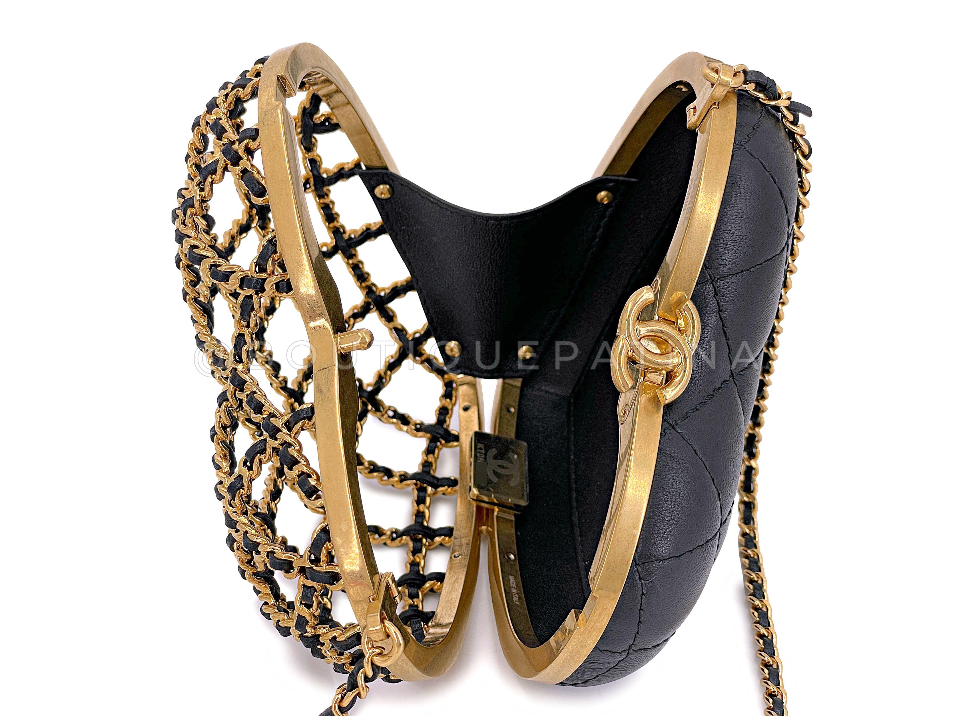 NIB 23S Chanel Caged Heart Minaudière Evening Clutch Bag Gold Black 67194 en vente 3
