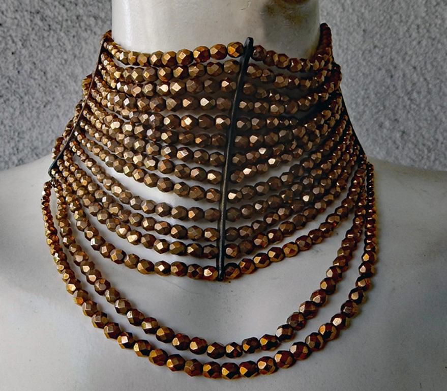 NIB Christian Dior Vintage „Valentine“ Masai Choker-Halskette aus goldener Bronze    im Angebot 5