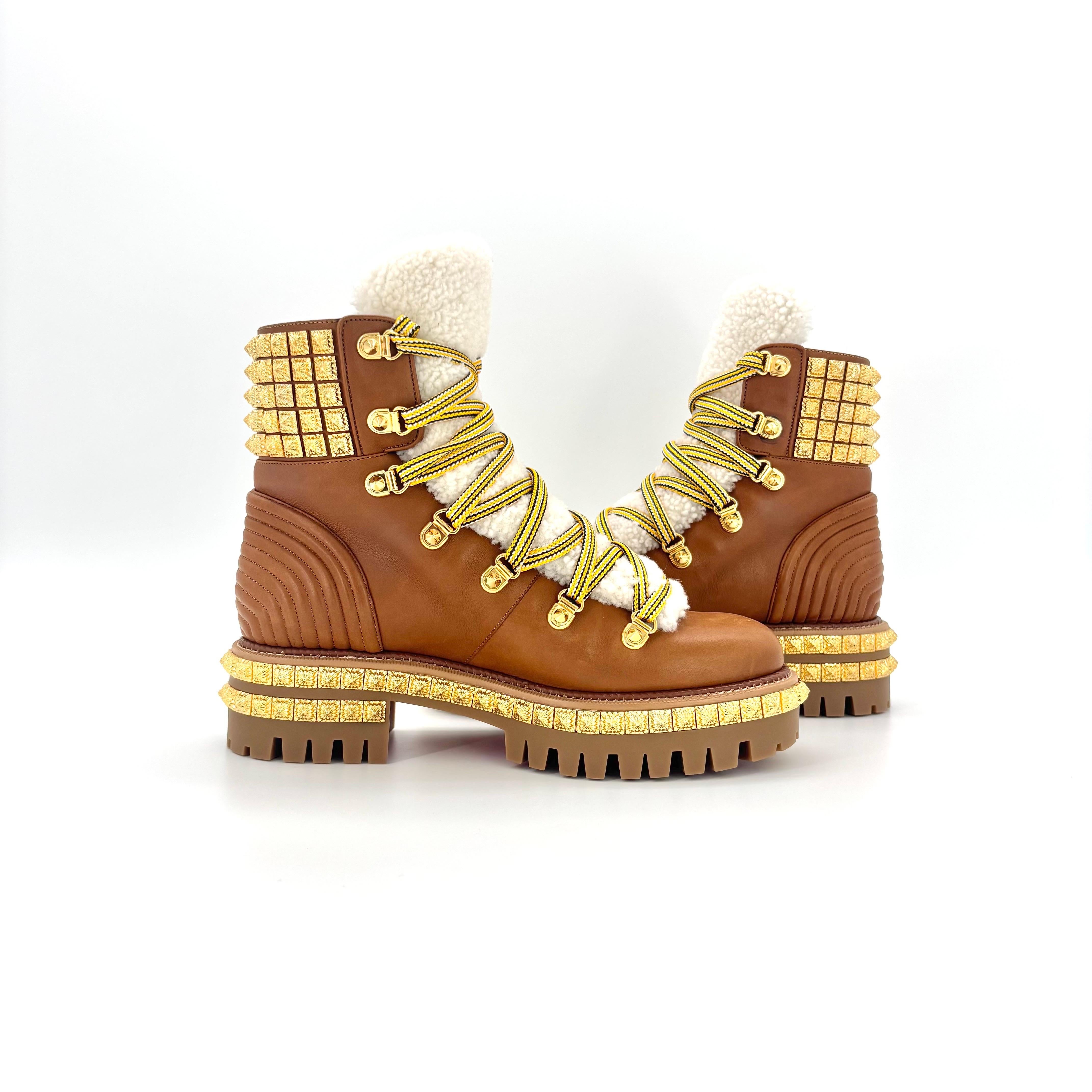 NIB Christian Louboutin Yeti Donna Shearling Sheep Fur Studded Lug Boots 37 In condizioni Nuovo in vendita a Mechanicsville, VA