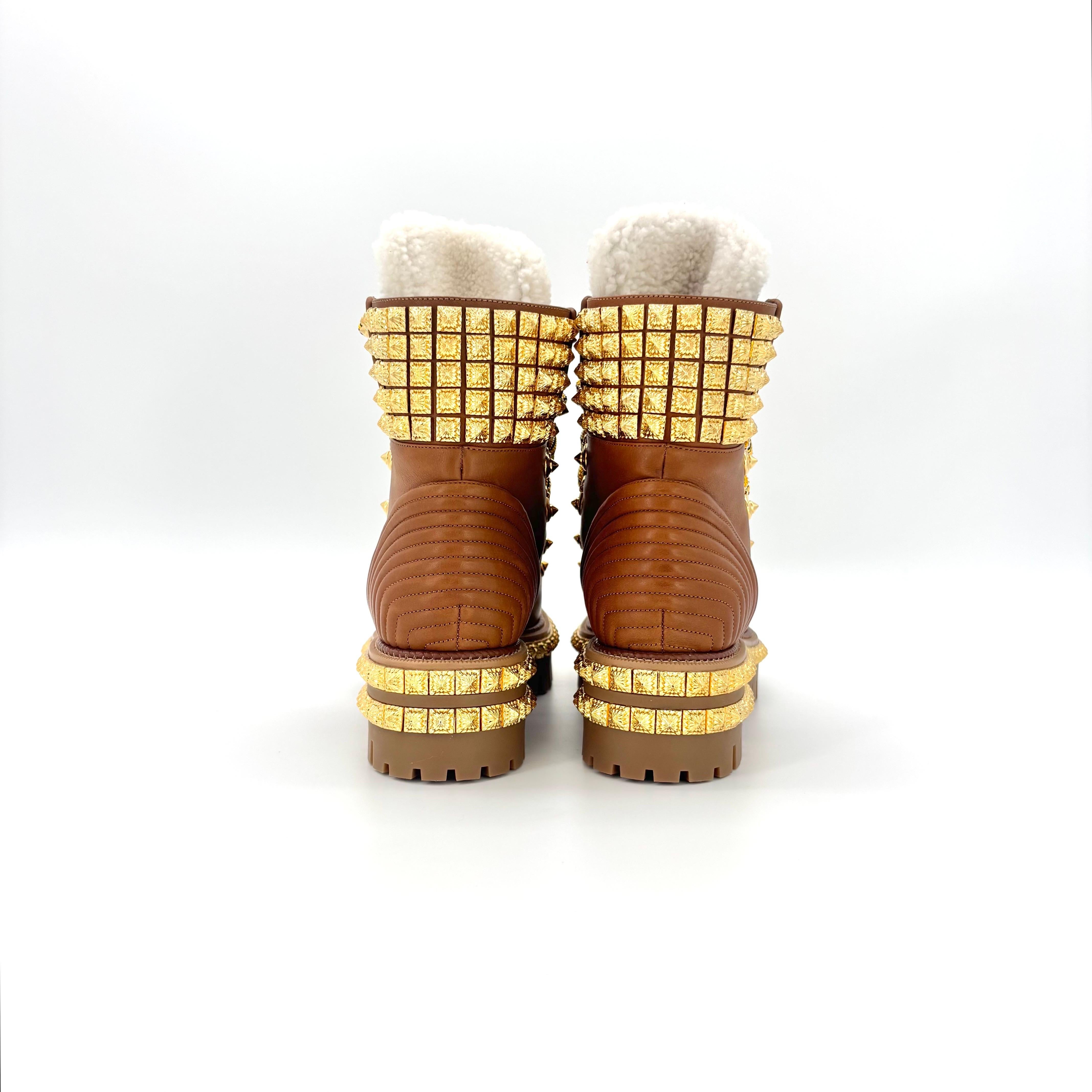 NIB Christian Louboutin Yeti Donna Shearling Sheep Fur Studded Lug Boots 37 in vendita 1