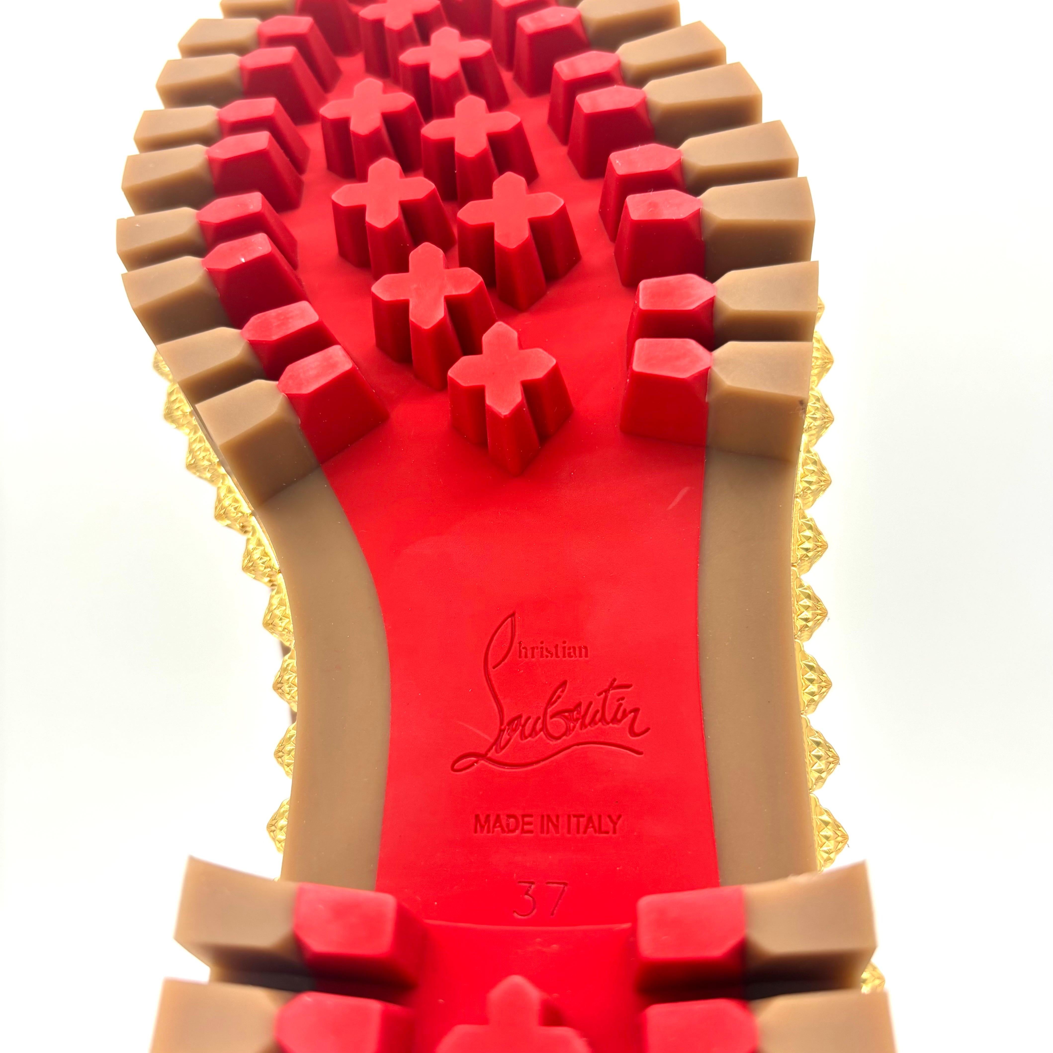 NIB Christian Louboutin Yeti Donna Shearling Sheep Fur Studded Lug Boots 37 in vendita 5