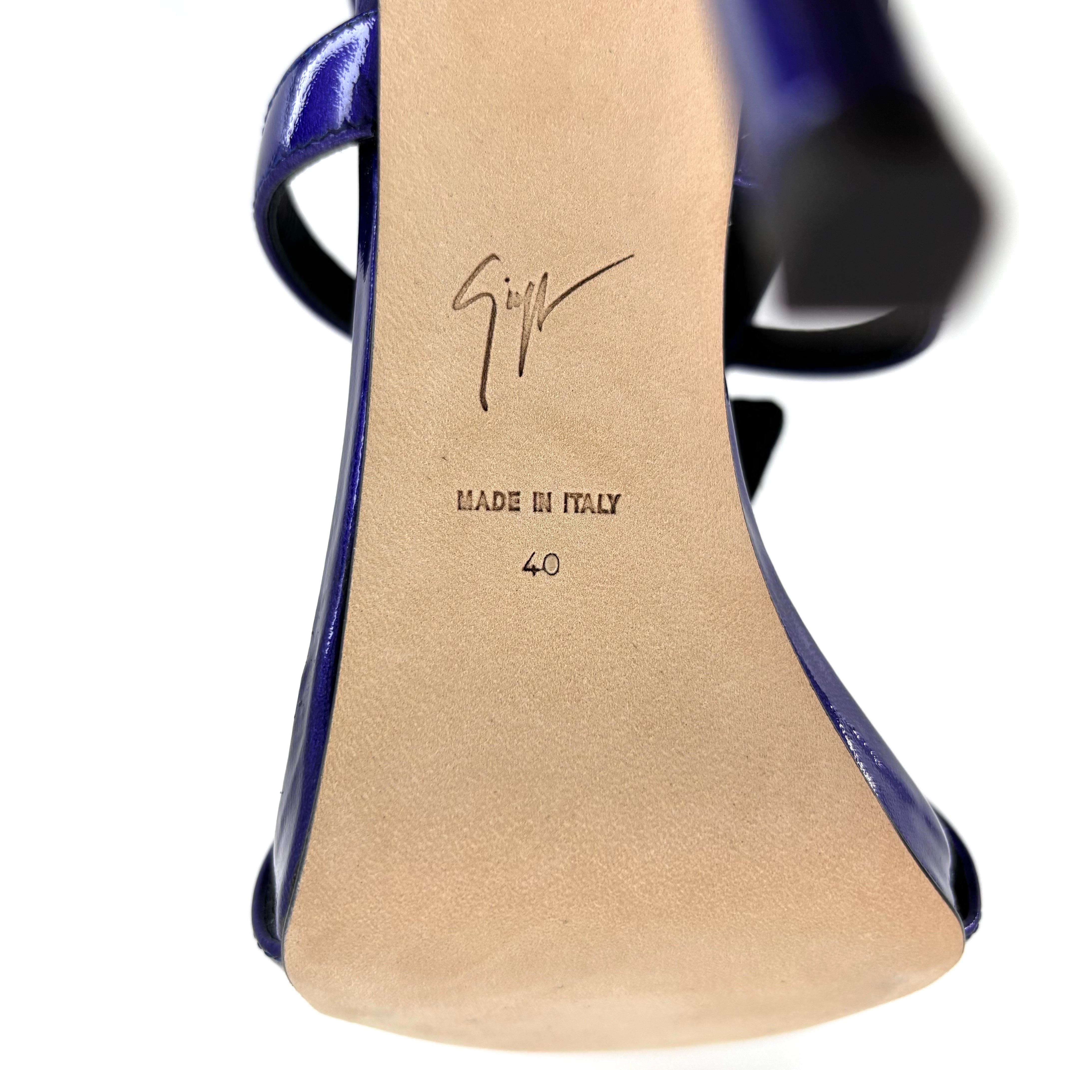 NIB Giuseppe Zanotti Cruel 2.0 Alien Siutta Wing Strappy Sandals 40 in vendita 4