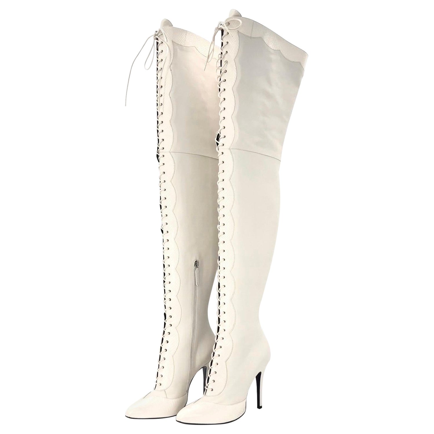 NIB Gucci Harriet Oberschenkel High Python Print Pointed Toe Heeled Stiefel 40 im Angebot
