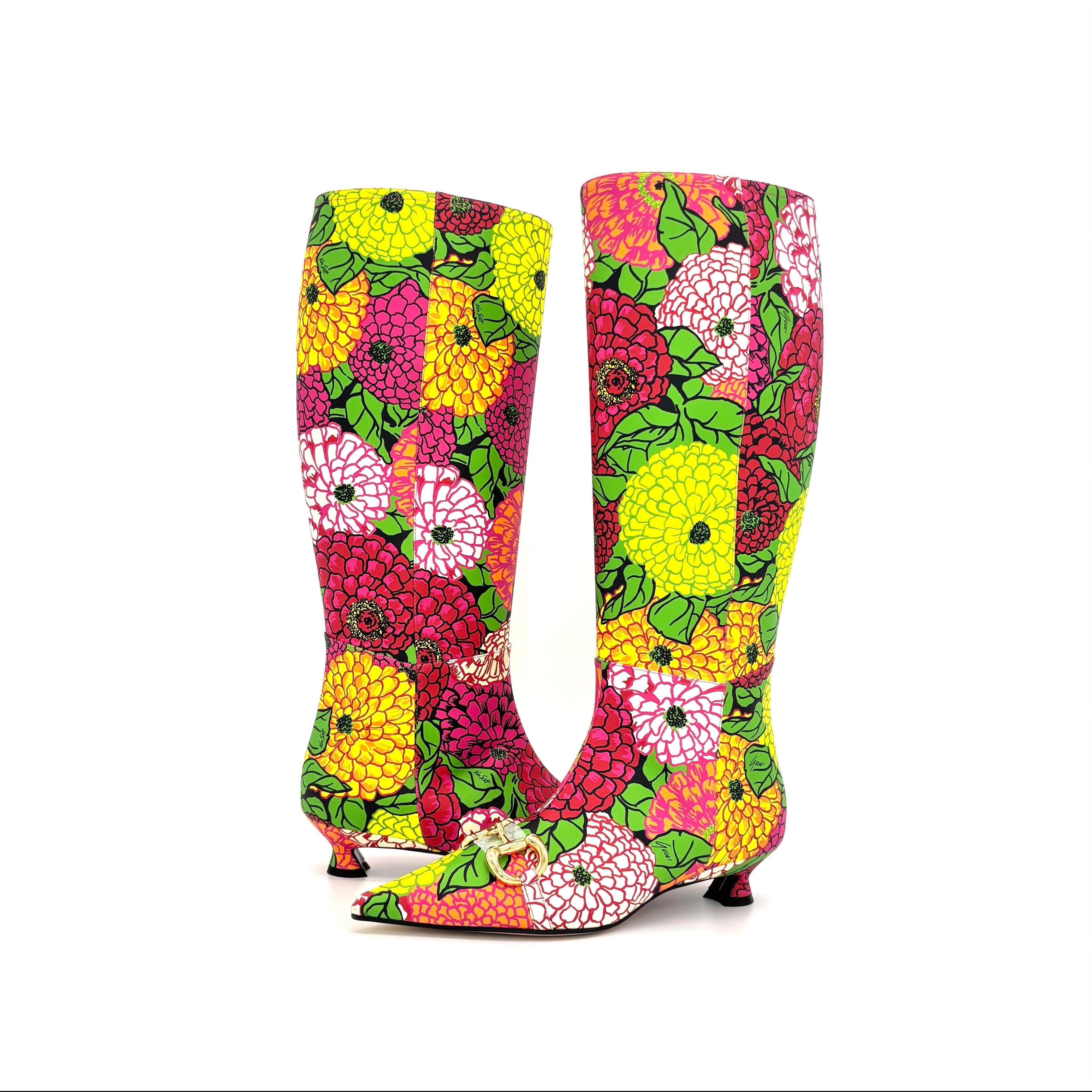 NIB Gucci x Ken Scott Pomponica Horsebit Botas de tacón de gatito floral hasta la rodilla 36 Beige en venta