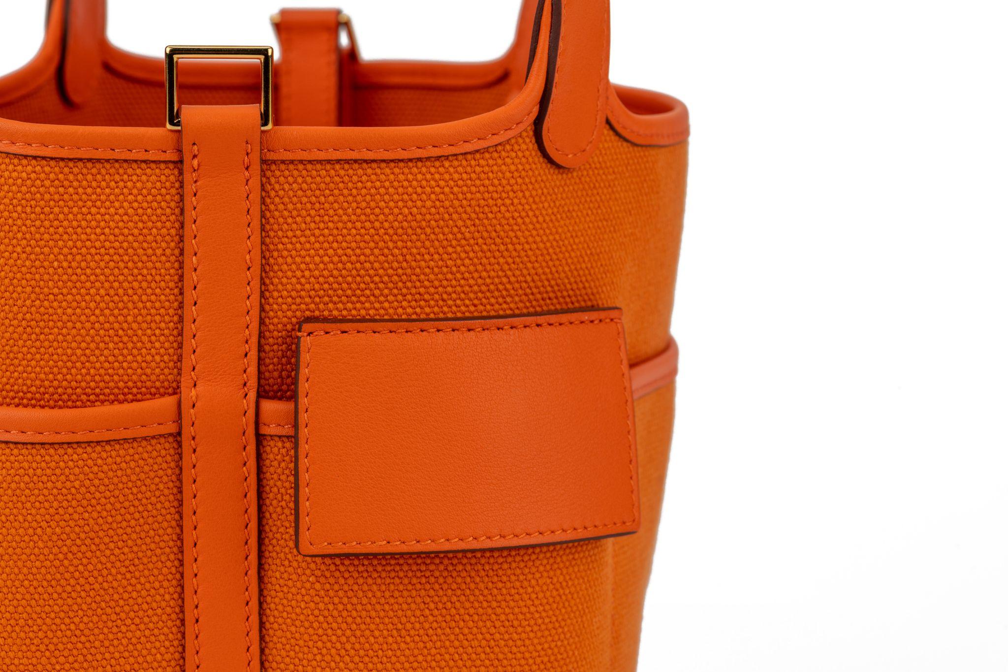 NIB Hermès Orange Swift and Toile Geoland Cargo Picotin Lock 18 For Sale 5