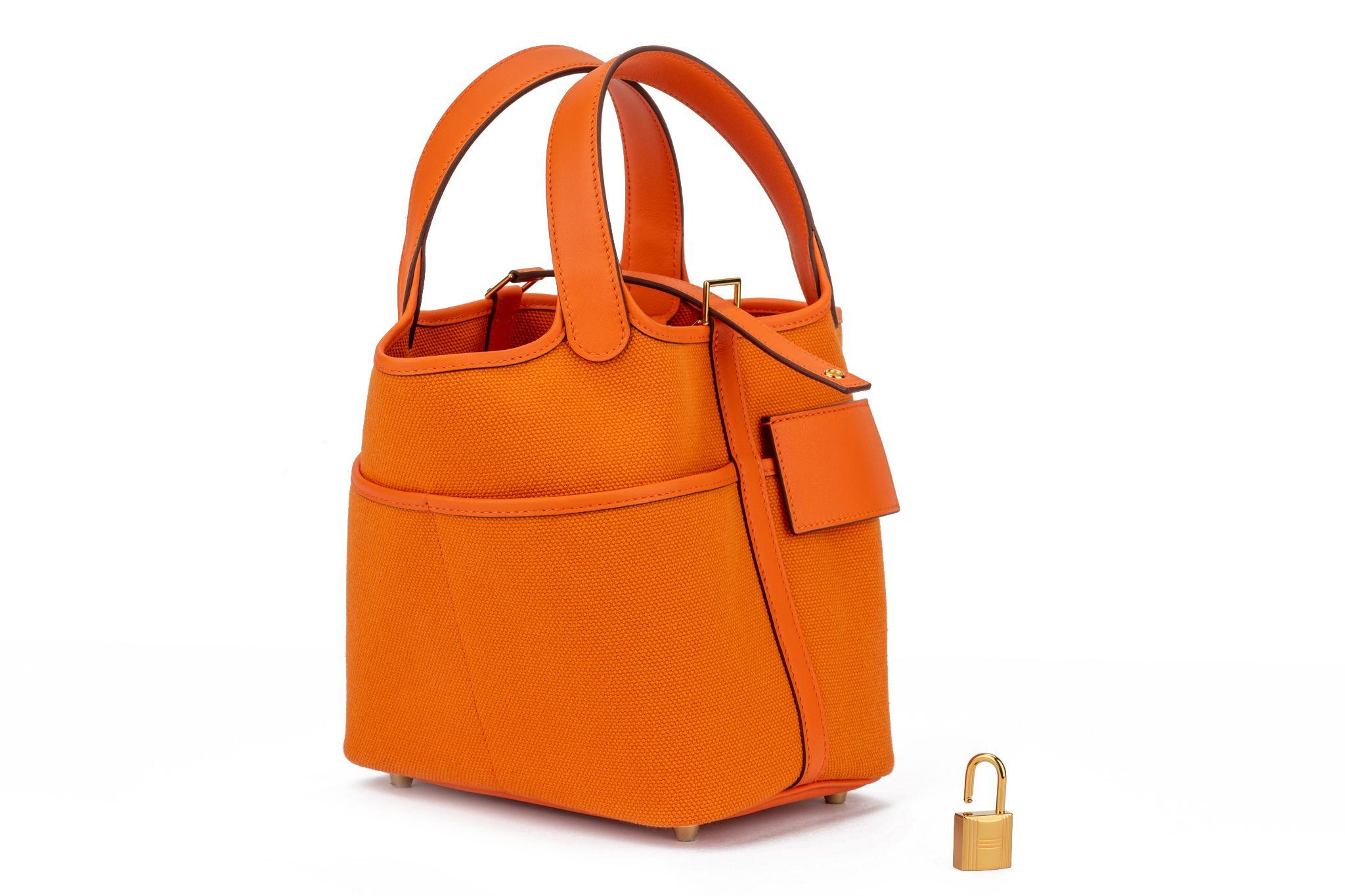 NIB Hermès Orange Swift and Toile Geoland Cargo Picotin Lock 18 For Sale 6