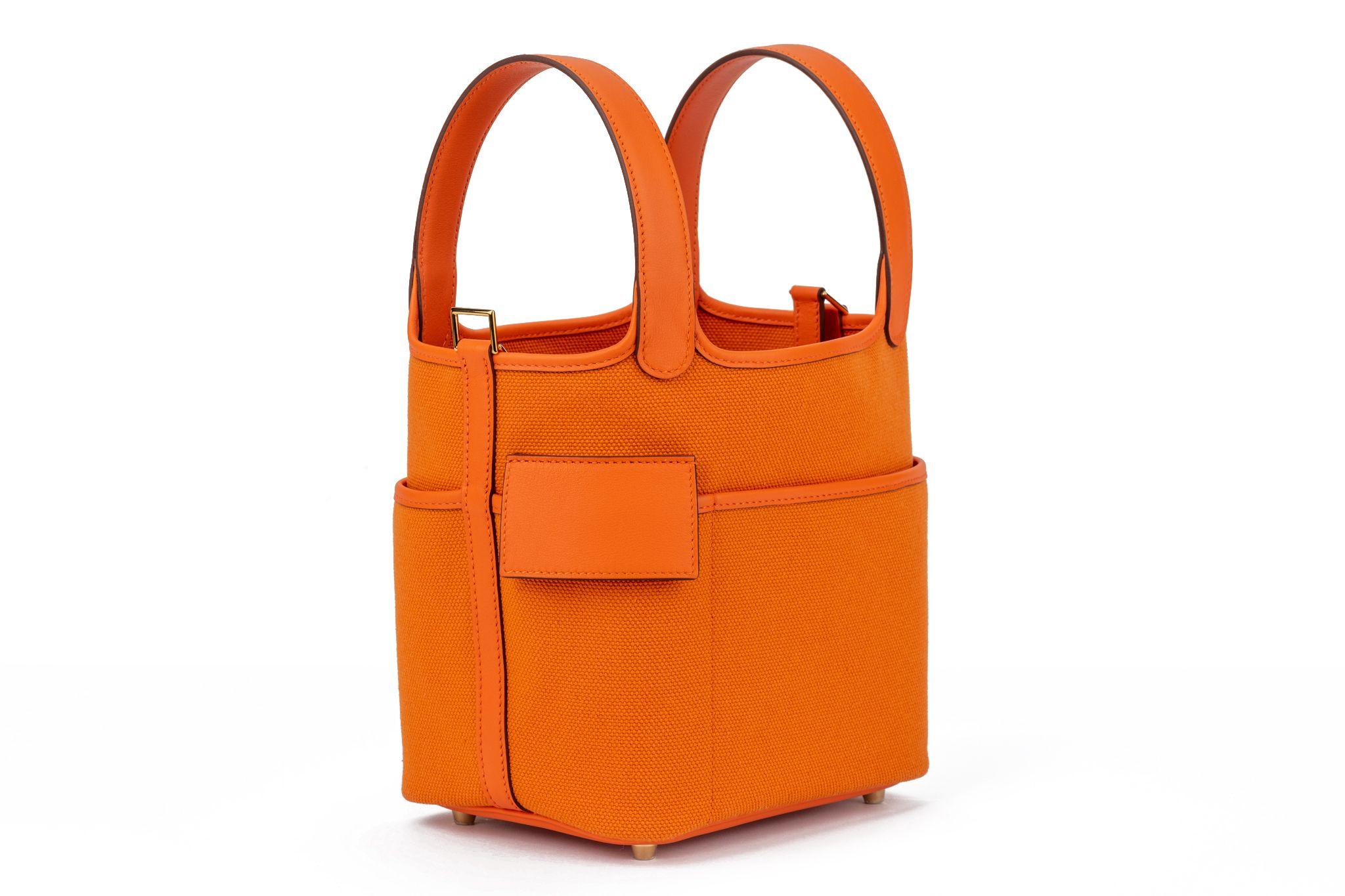 NIB Hermès Orange Swift and Toile Geoland Cargo Picotin Lock 18 For Sale 7