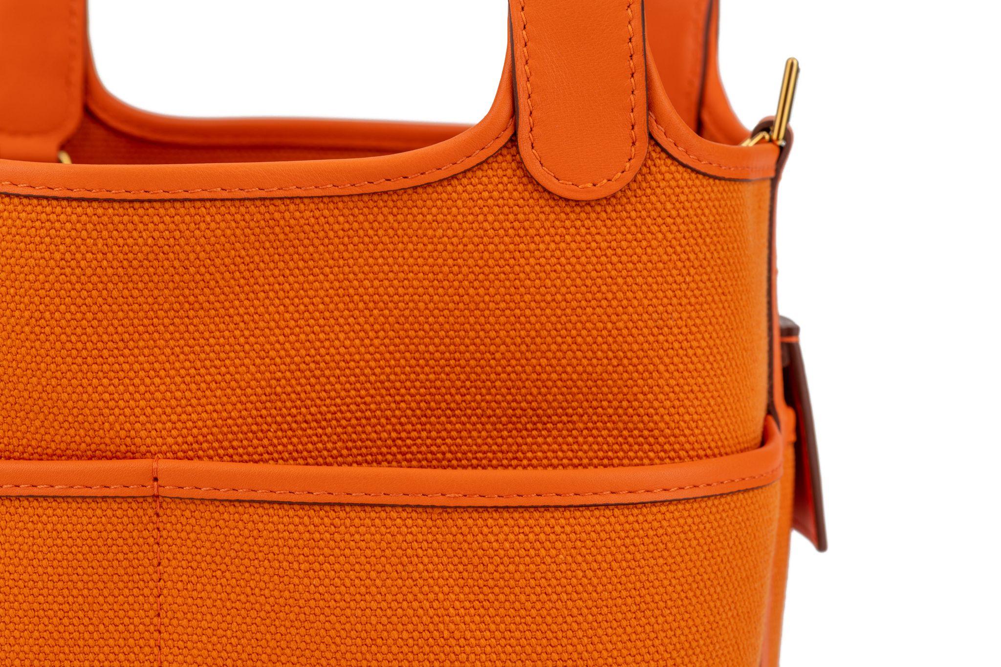 NIB Hermès Orange Swift and Toile Geoland Cargo Picotin Lock 18 For Sale 8