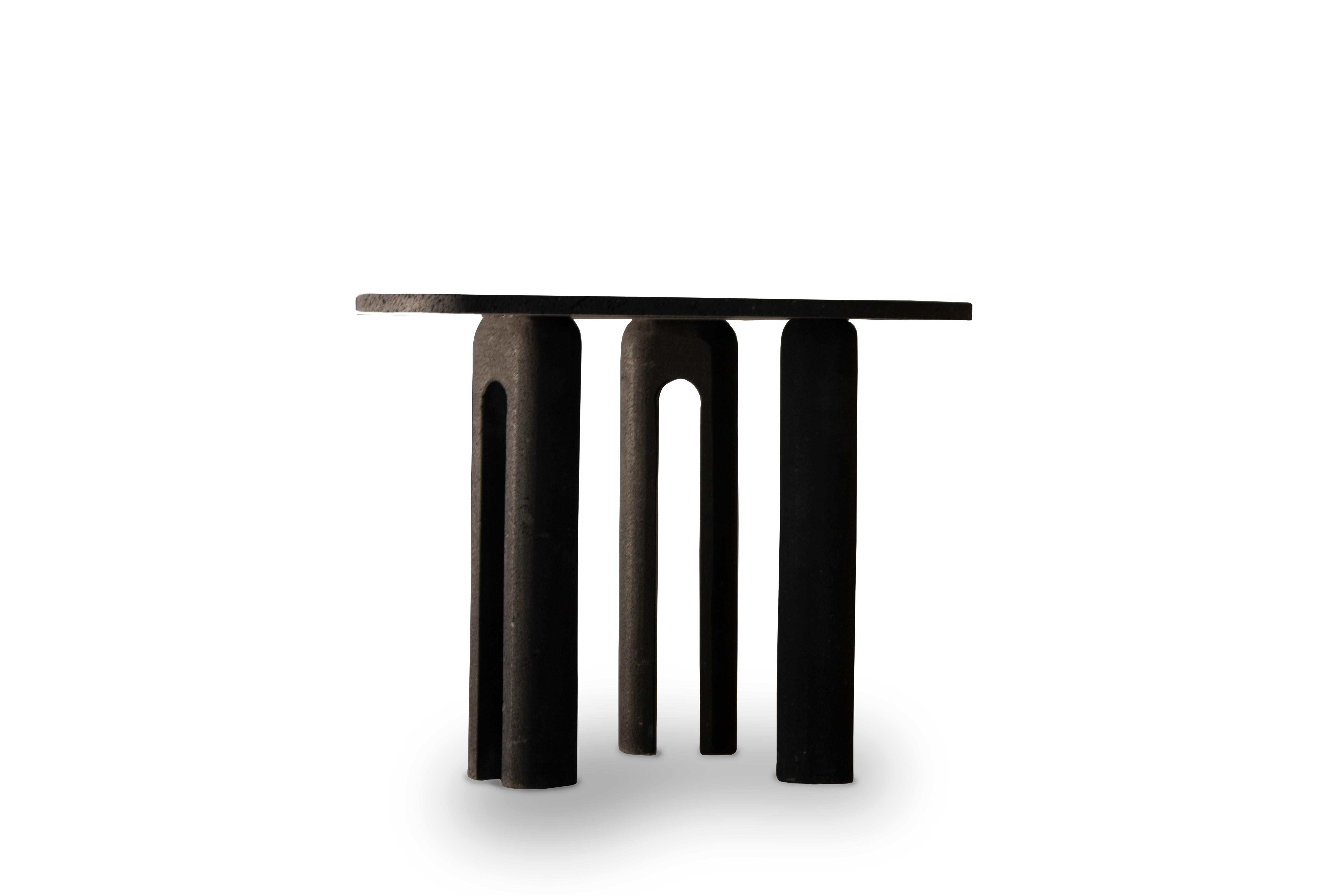 Mesa alta Nib by Ayres
Dimensiones: An 85 x Pr 65 x Al 62 cm
Materiales: Roca volcánica


En AYRES diseñamos objetos utilitarios y muebles con una estética primaria. Nuestras formas básicas son únicas y recuerdan a los utensilios