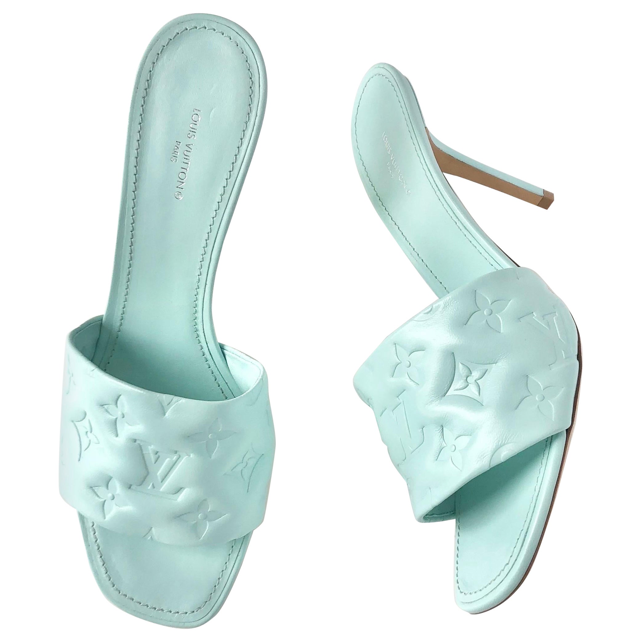 NIB Louis Vuitton Revival Monogram Emboss Leather Heeled Mules Sandals 41 in vendita