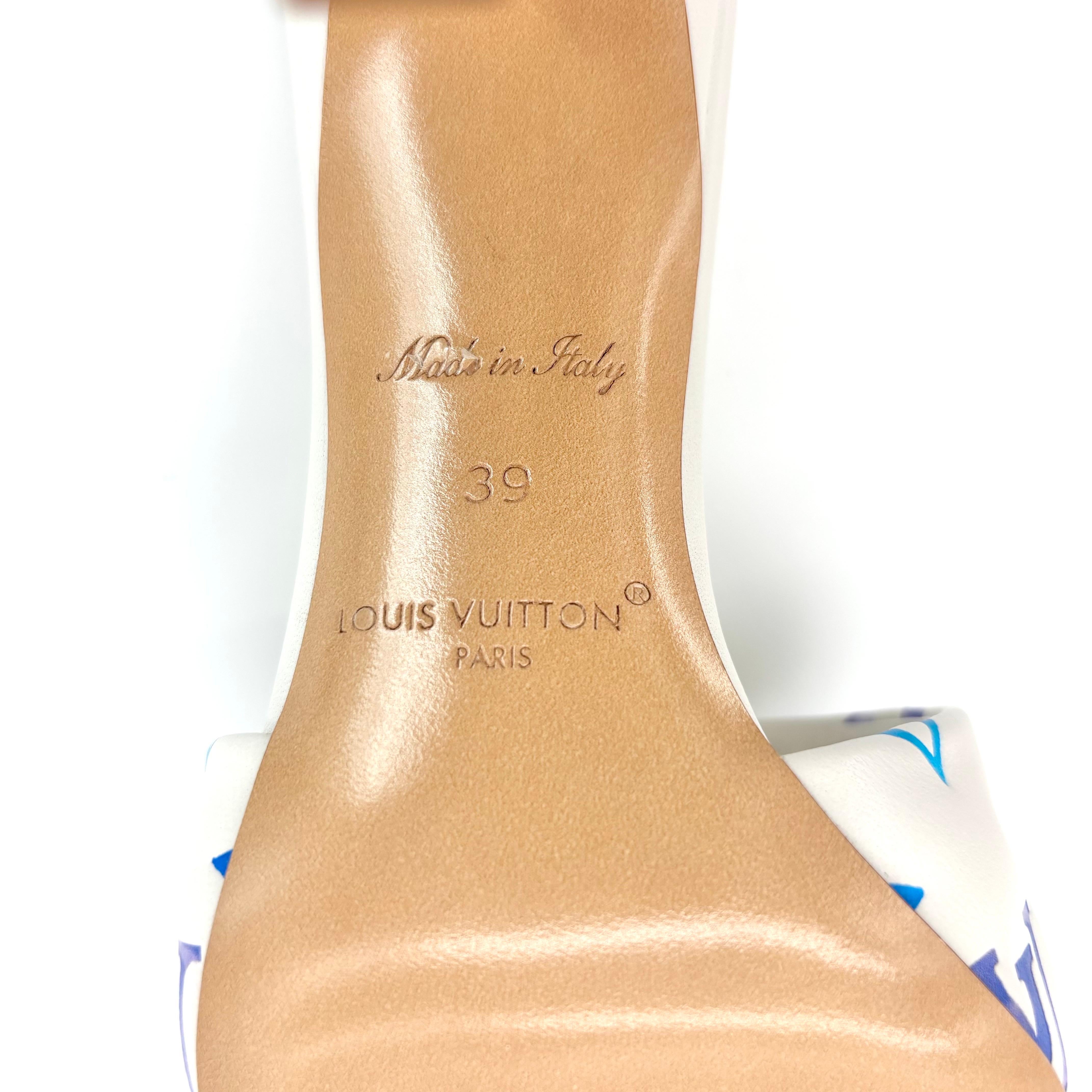 NIB Louis Vuitton Revival Monogram Emboss Leather Slip On Mules Sandals 39 in vendita 2