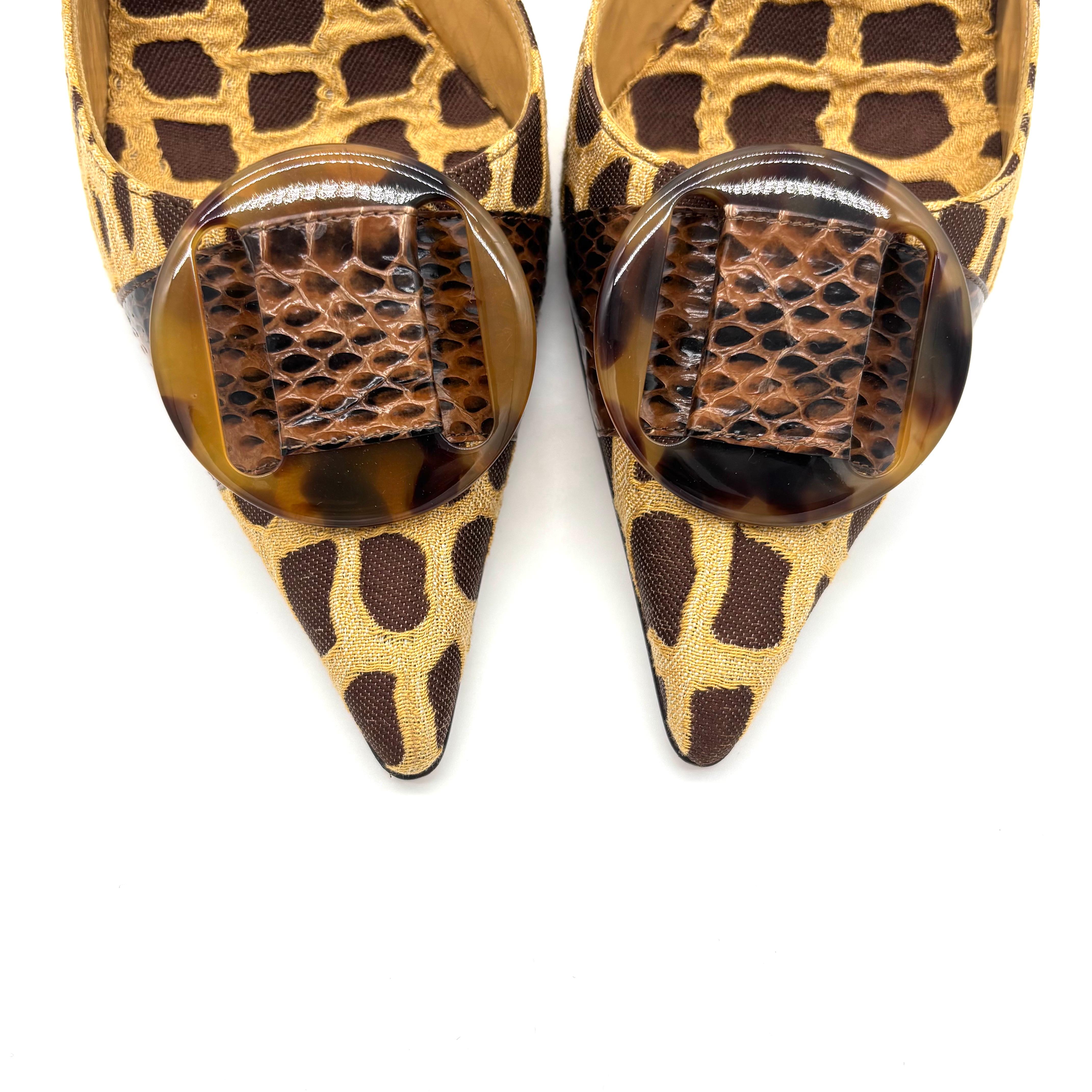 NIB Manolo Blahnik Callamu Serpent Buckle Snakeskin Pointed Toe Mules 38 For Sale 1