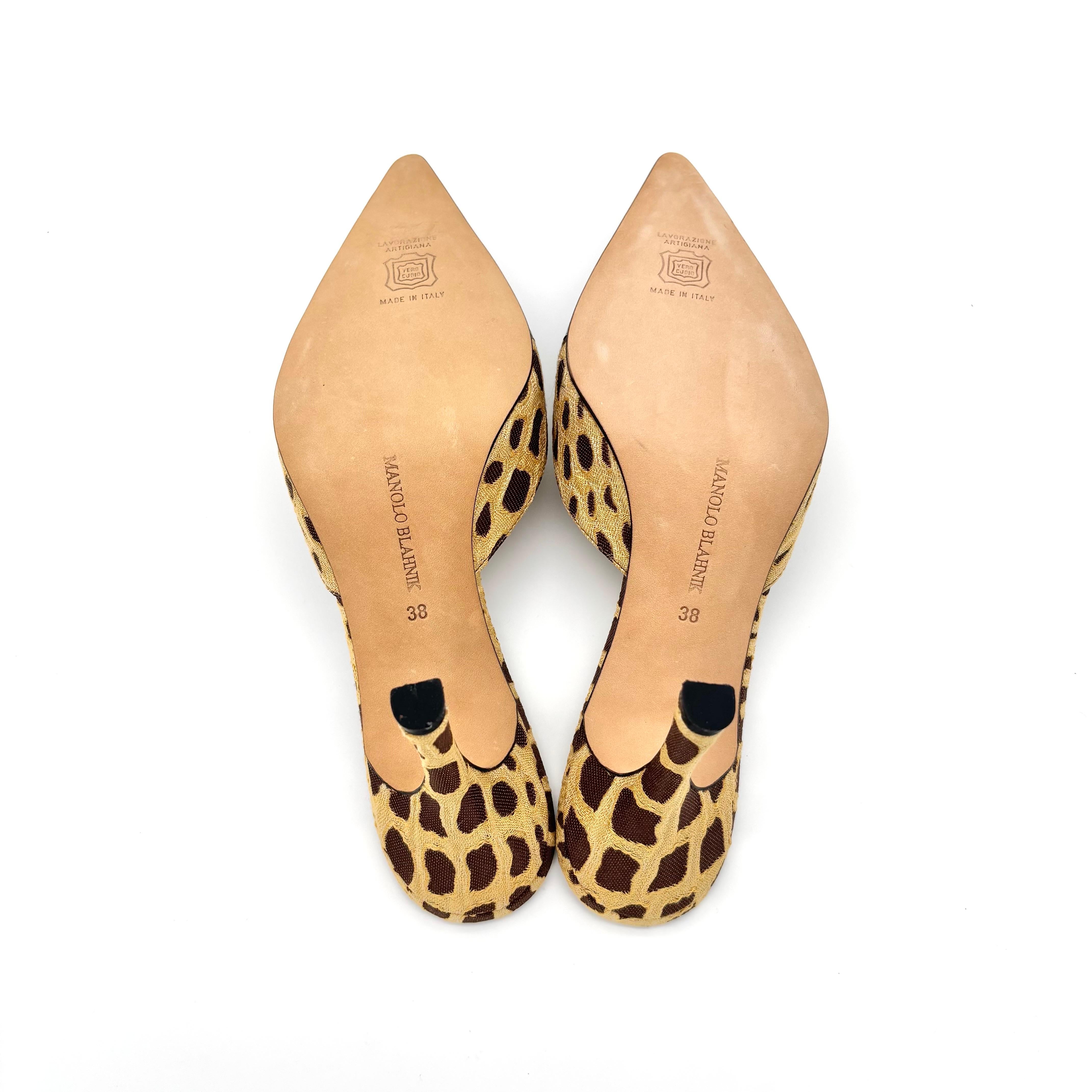 NIB Manolo Blahnik Callamu Serpent Buckle Snakeskin Pointed Toe Mules 38 For Sale 2