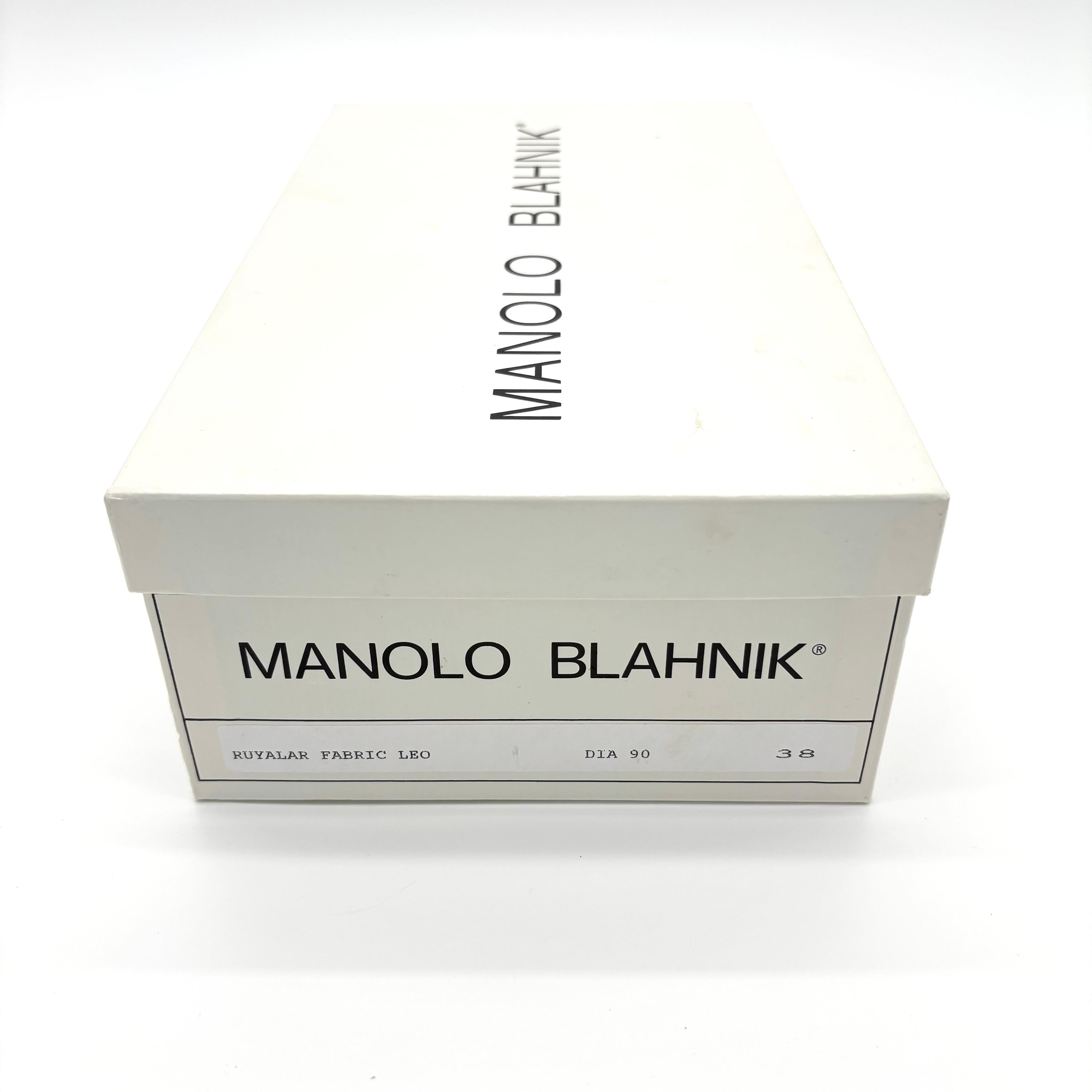 NIB Manolo Blahnik Callamu Serpent Buckle Snakeskin Pointed Toe Mules 38 For Sale 3