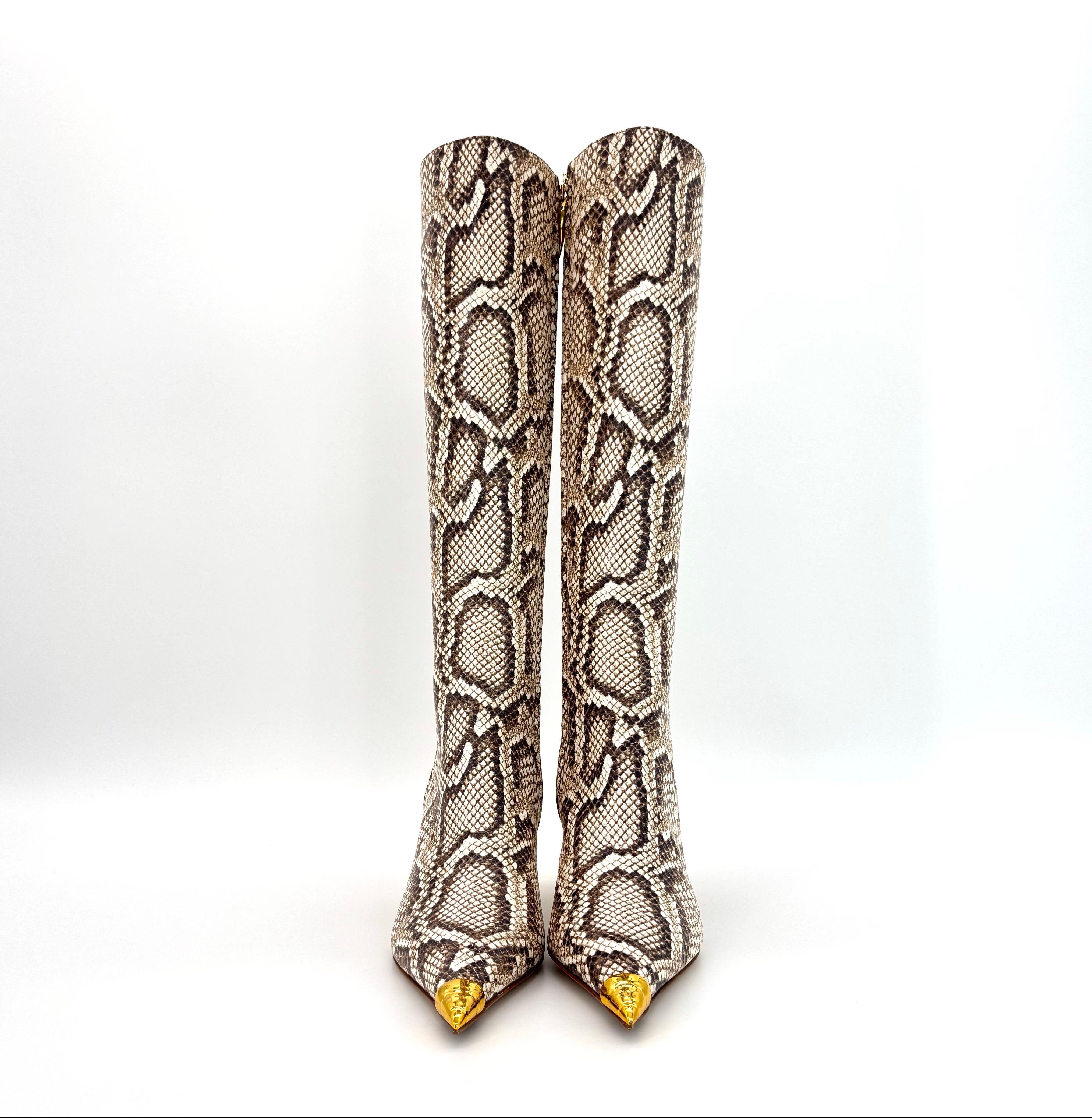 Donna NIB Roberto Cavalli Tiger Tooth Snake Print Knee High Pointed Toe Boots 38 in vendita