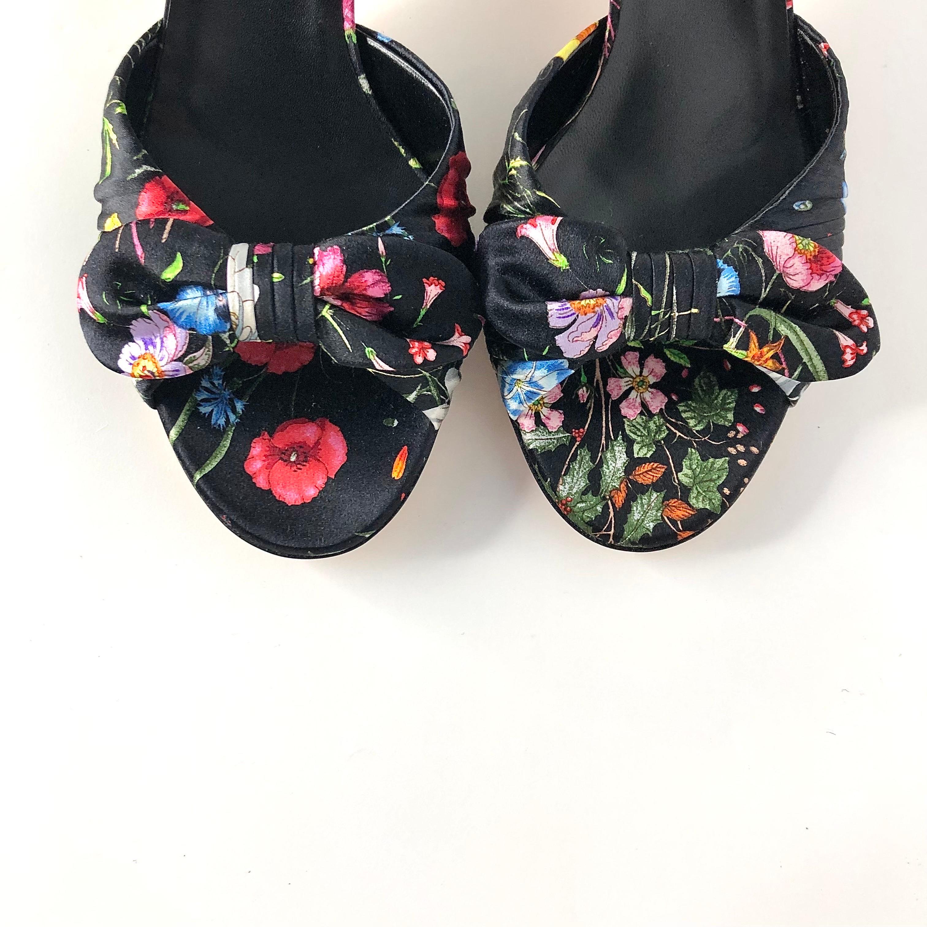 NIB Vintage Gucci Flora Satin Bow Flower Print Kitten Heel Slip On Mules 6 en vente 1