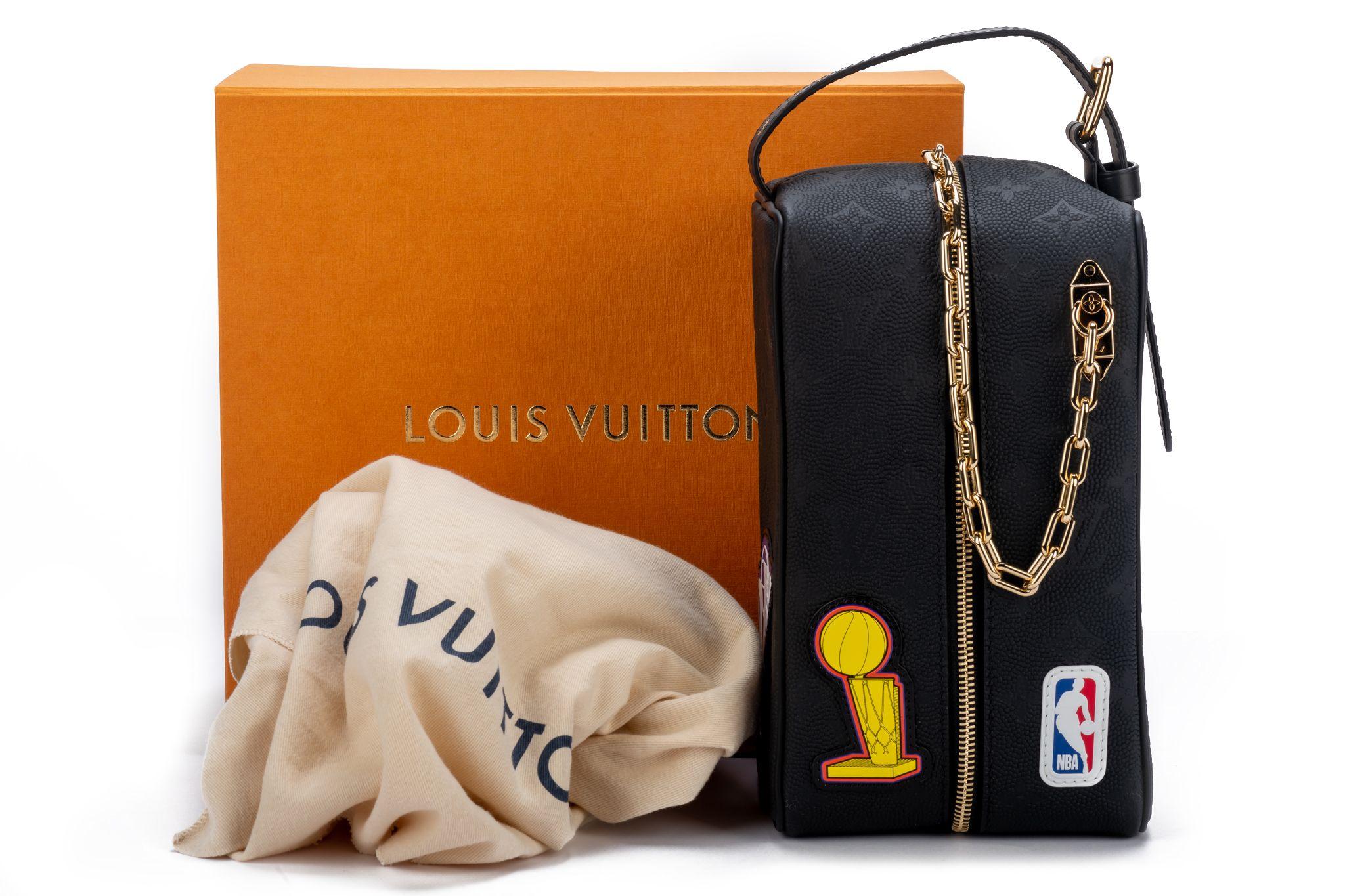 NIB Vuitton Cloakroom Dopp Kit NBA For Sale 8