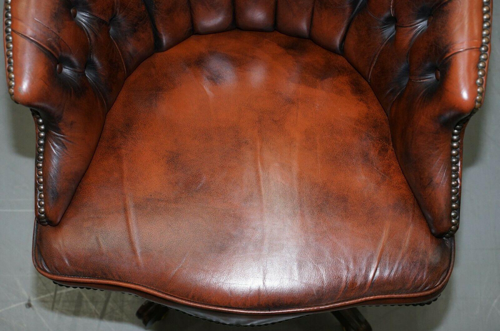 Hübsch 1967 gestempelt Braunes Leder Chesterfield Braunes Leder Captains Office Chair (Handgefertigt)