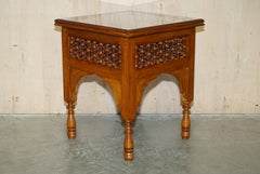 NICE 19TH CENTURY HAND CARVED LIBERTY'S LONDON MOORISH SiDE END LAMP WINE TABLe