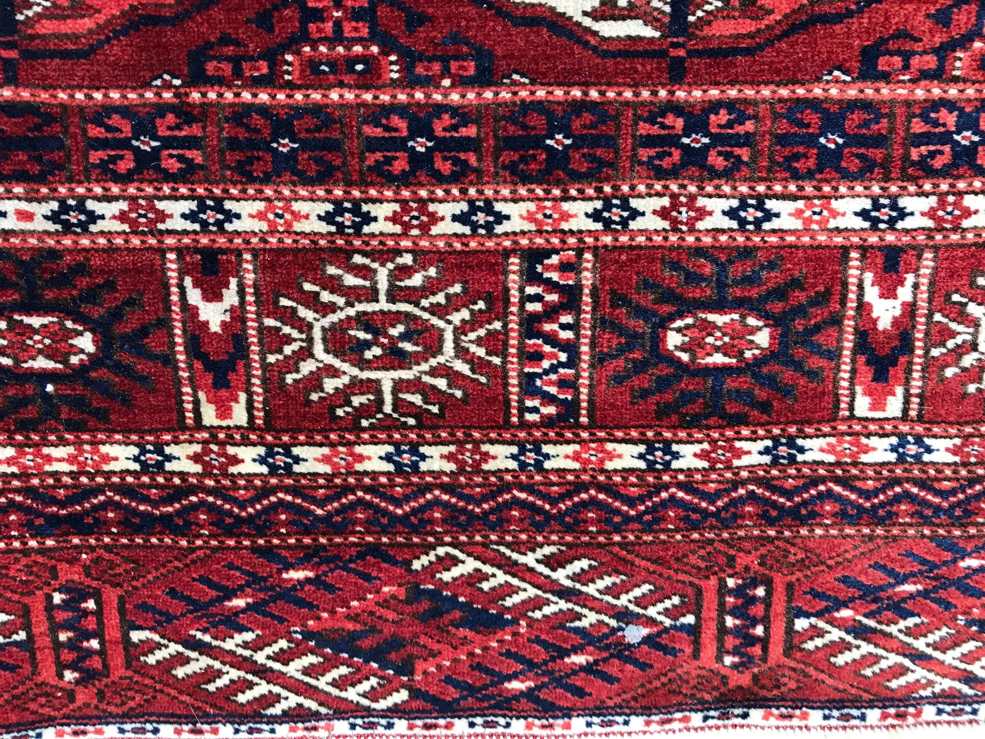 Hand-Knotted Nice 20th Century Turkmen Boukhara Rug For Sale