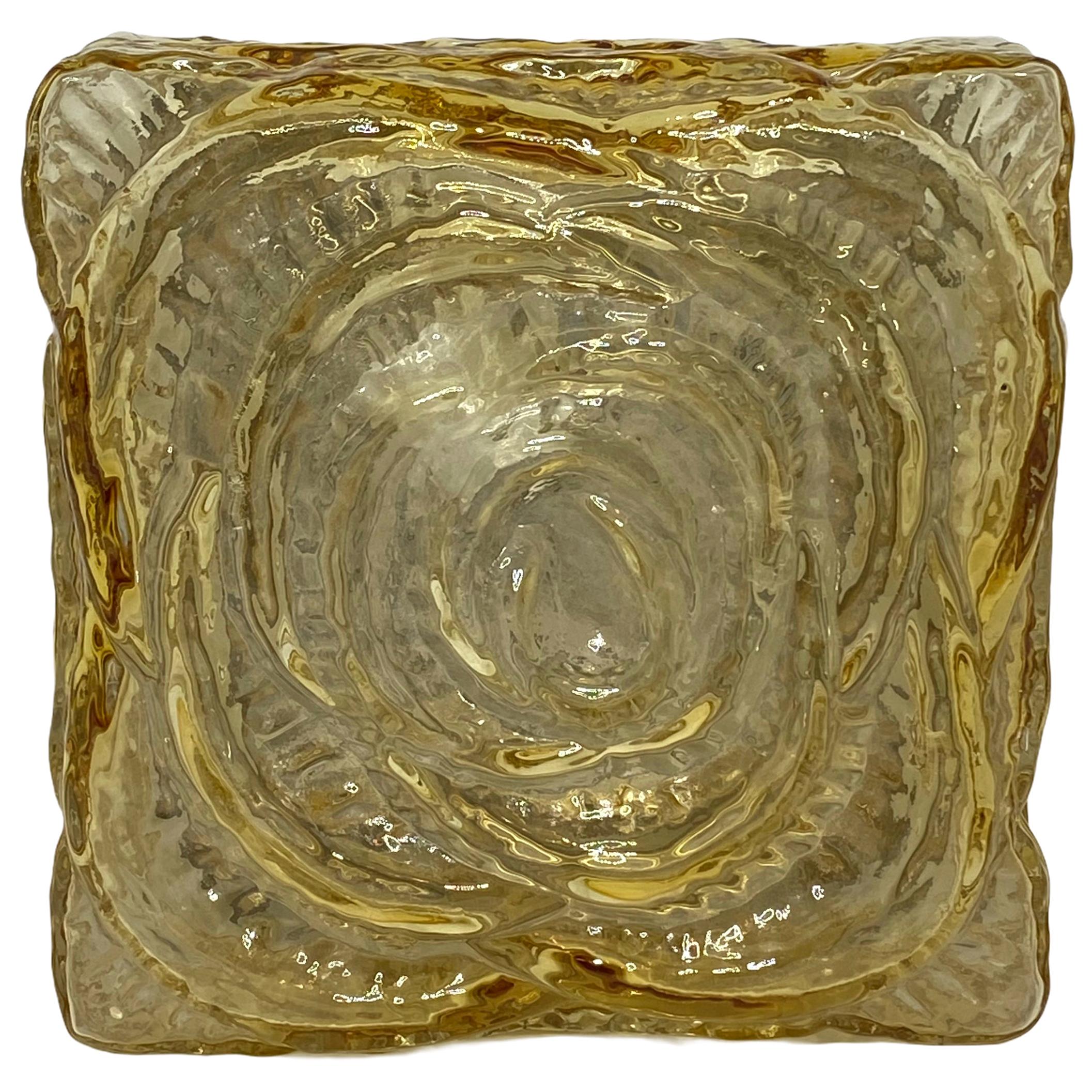 Belle monture carrée en forme de fleur en verre ambré, Allemagne, années 1960