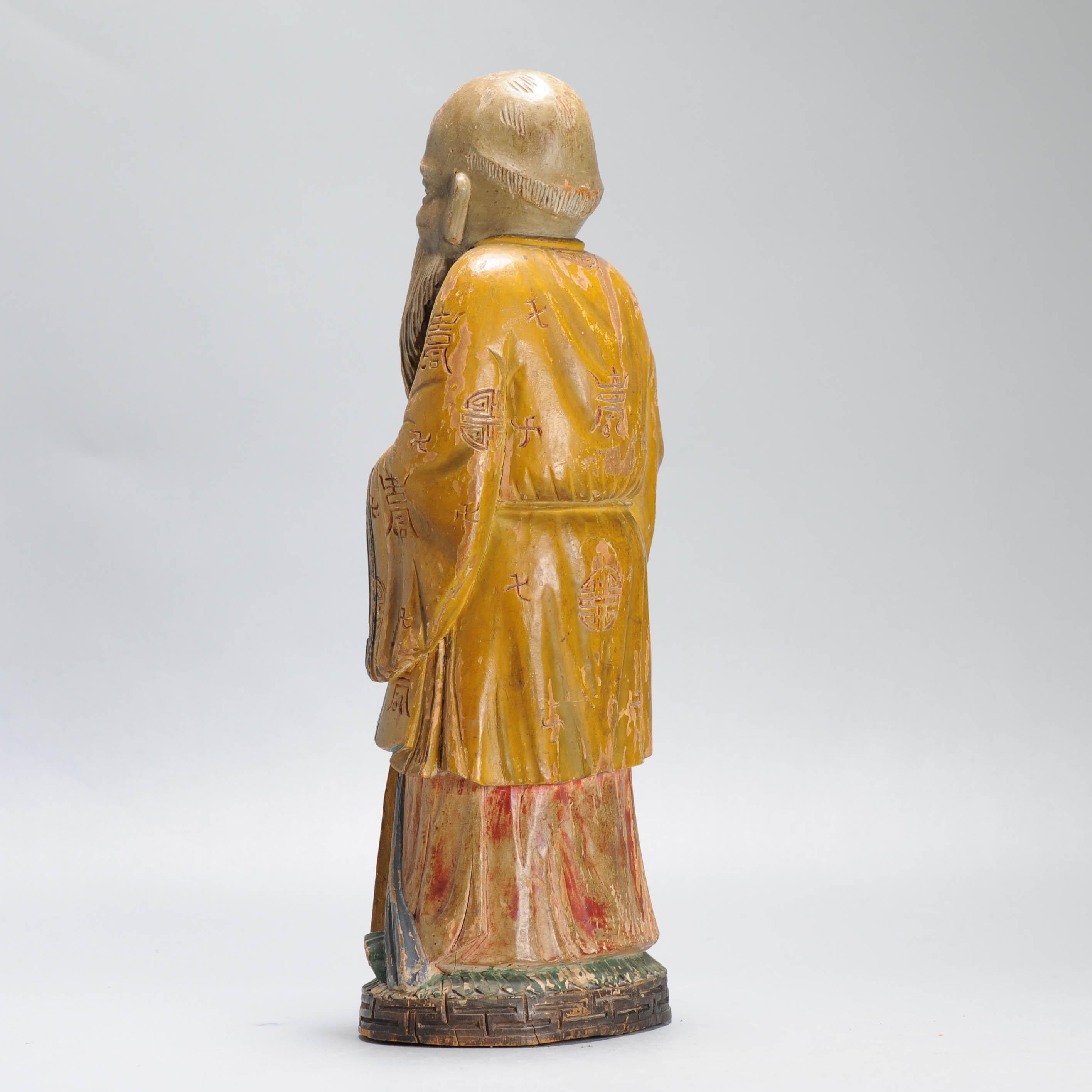 XIX secolo Bella e raffinata statua cinese in legno intagliato della pesca della longevità di Shou Lao in vendita