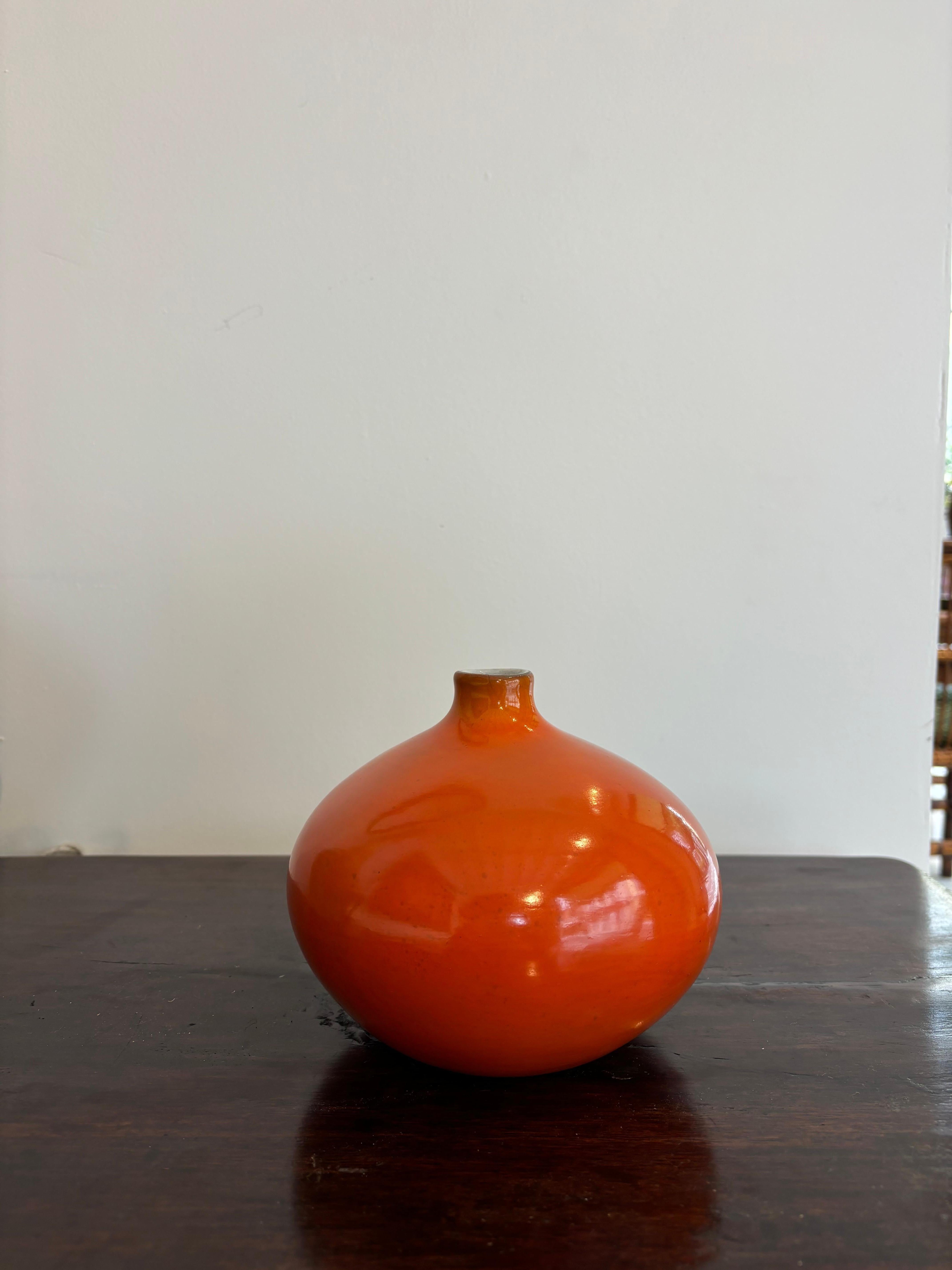 French Nice and rare vase by Jacques and Dani Ruelland For Sale