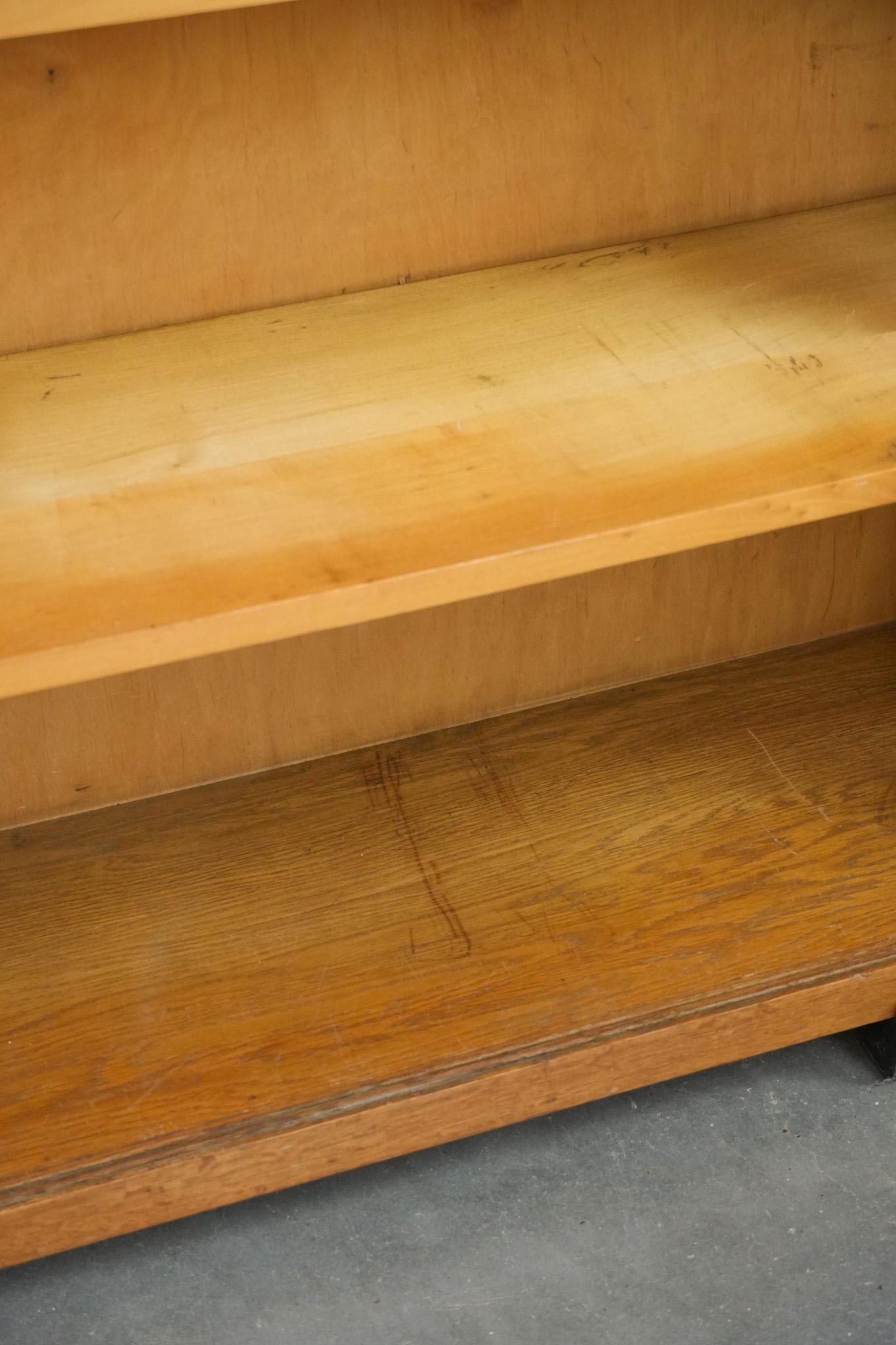 Nice antique Art Deco bookcase in Amsterdam School style en venta 7