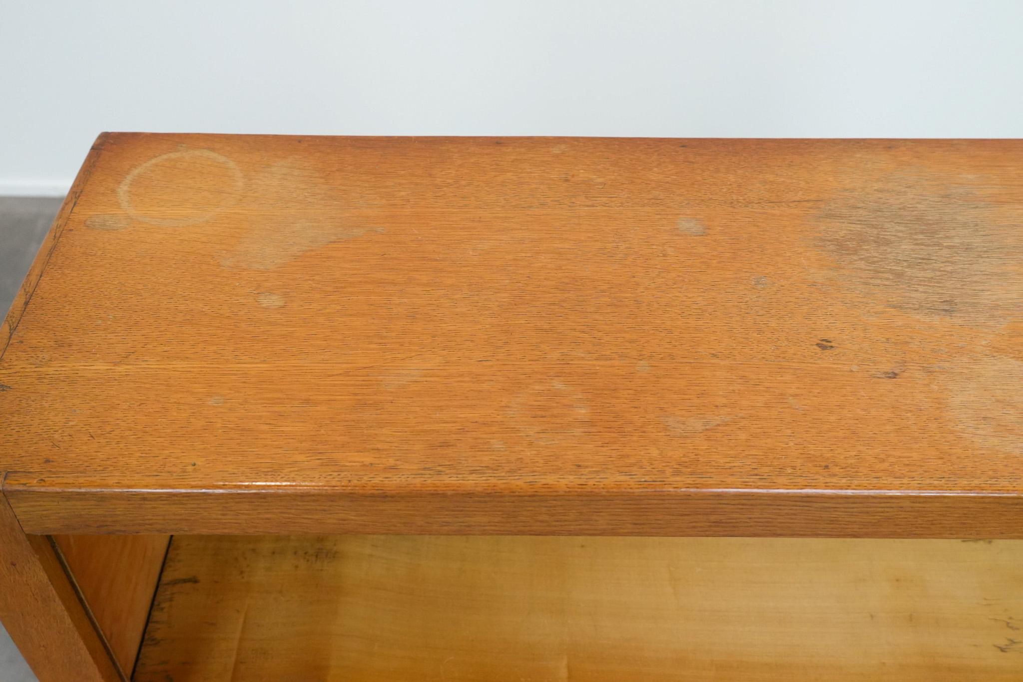 Nice antique Art Deco bookcase in Amsterdam School style siglo XX en venta