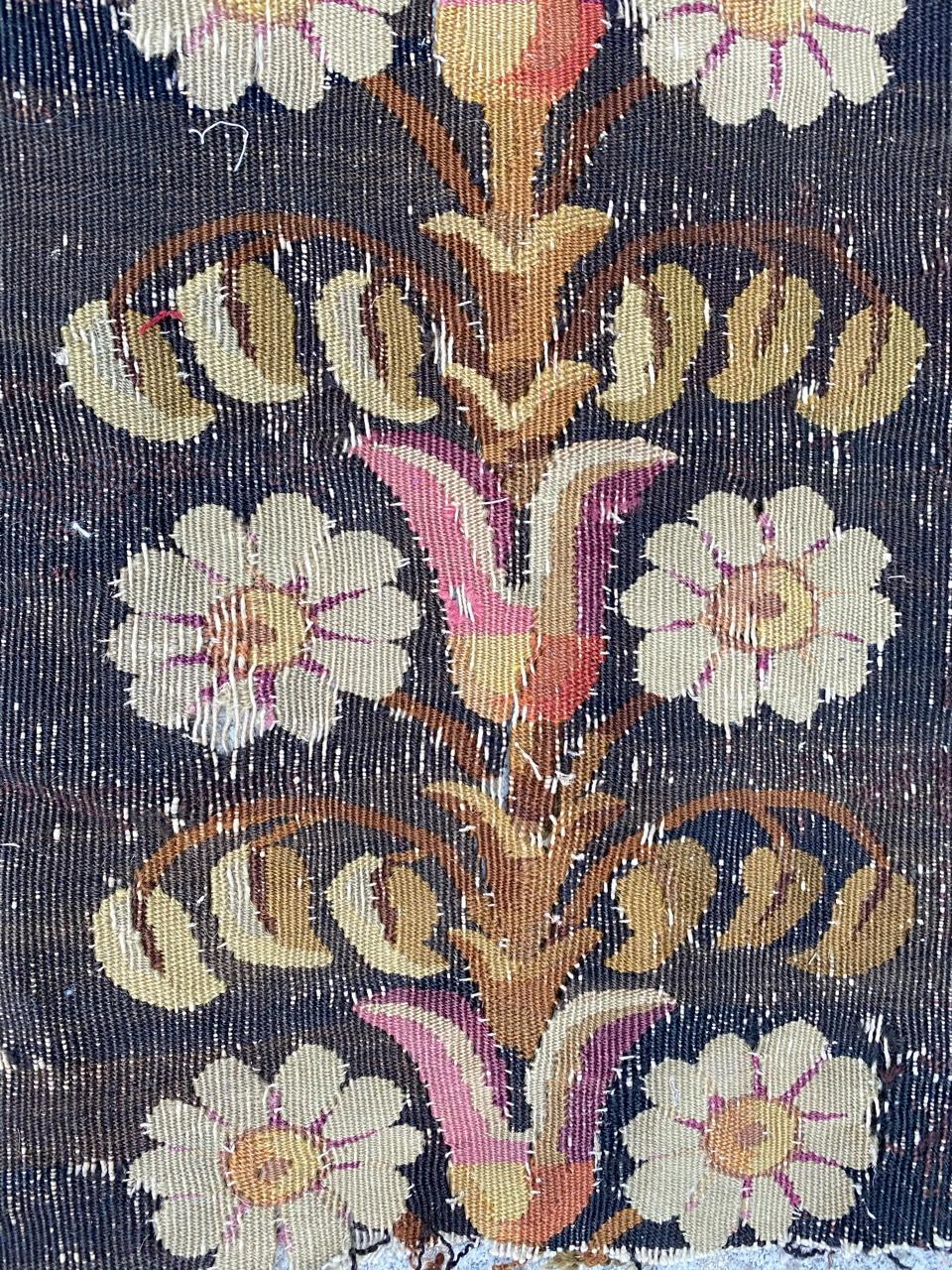 Nice Antique Aubusson Fragment Tapestry In Fair Condition For Sale In Saint Ouen, FR