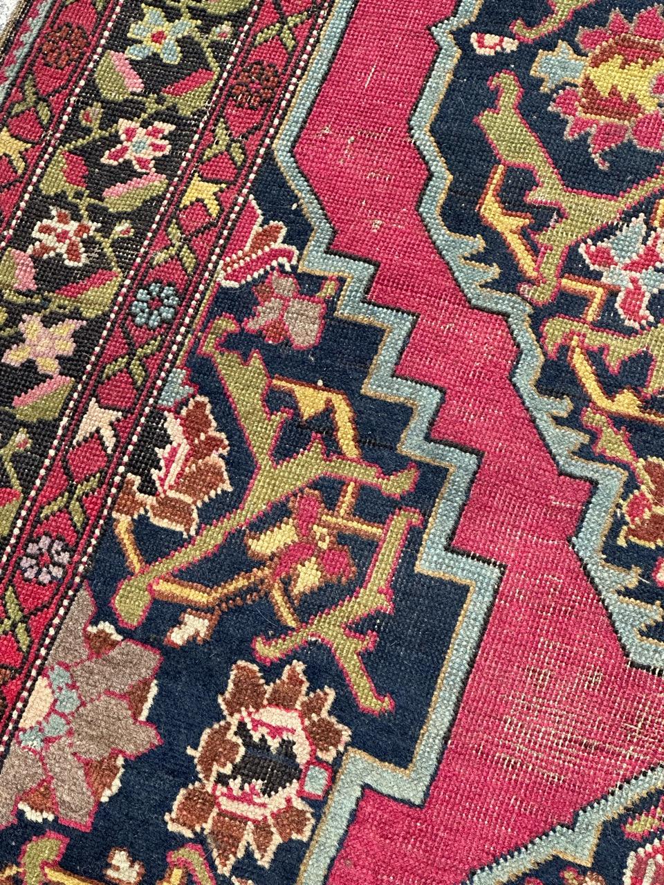 Beau tapis de course caucasien ancien Karabagh en vente 8