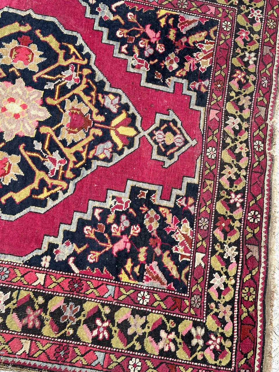 Beau tapis de course caucasien ancien Karabagh en vente 12