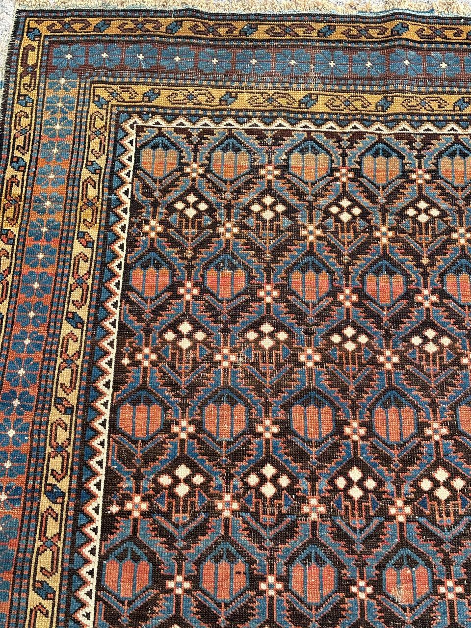 Beau tapis Shirwan caucasien ancien Bon état - En vente à Saint Ouen, FR