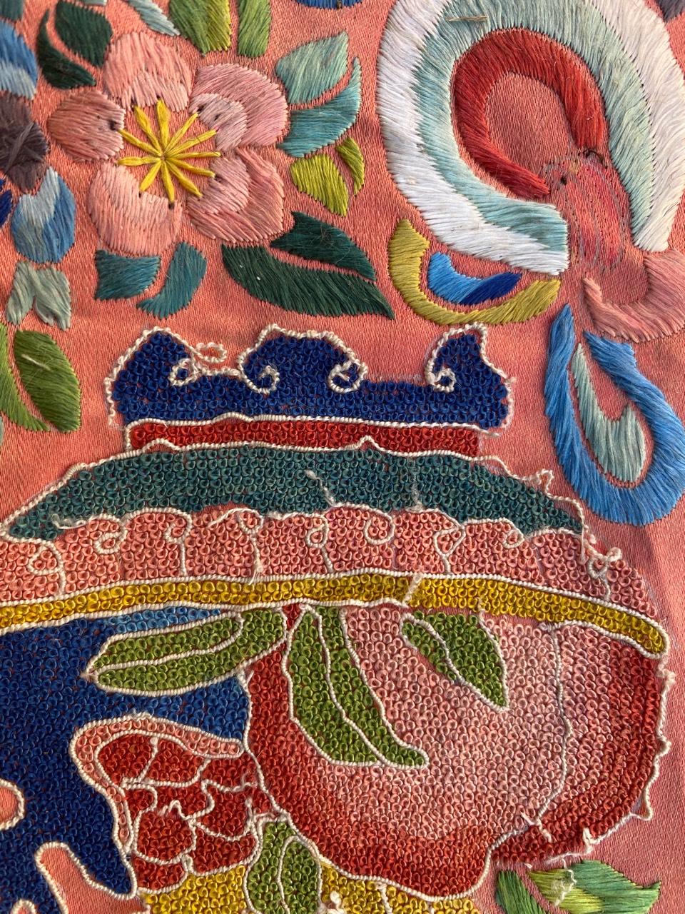 Nice Antique Chinese Embroidery In Good Condition For Sale In Saint Ouen, FR