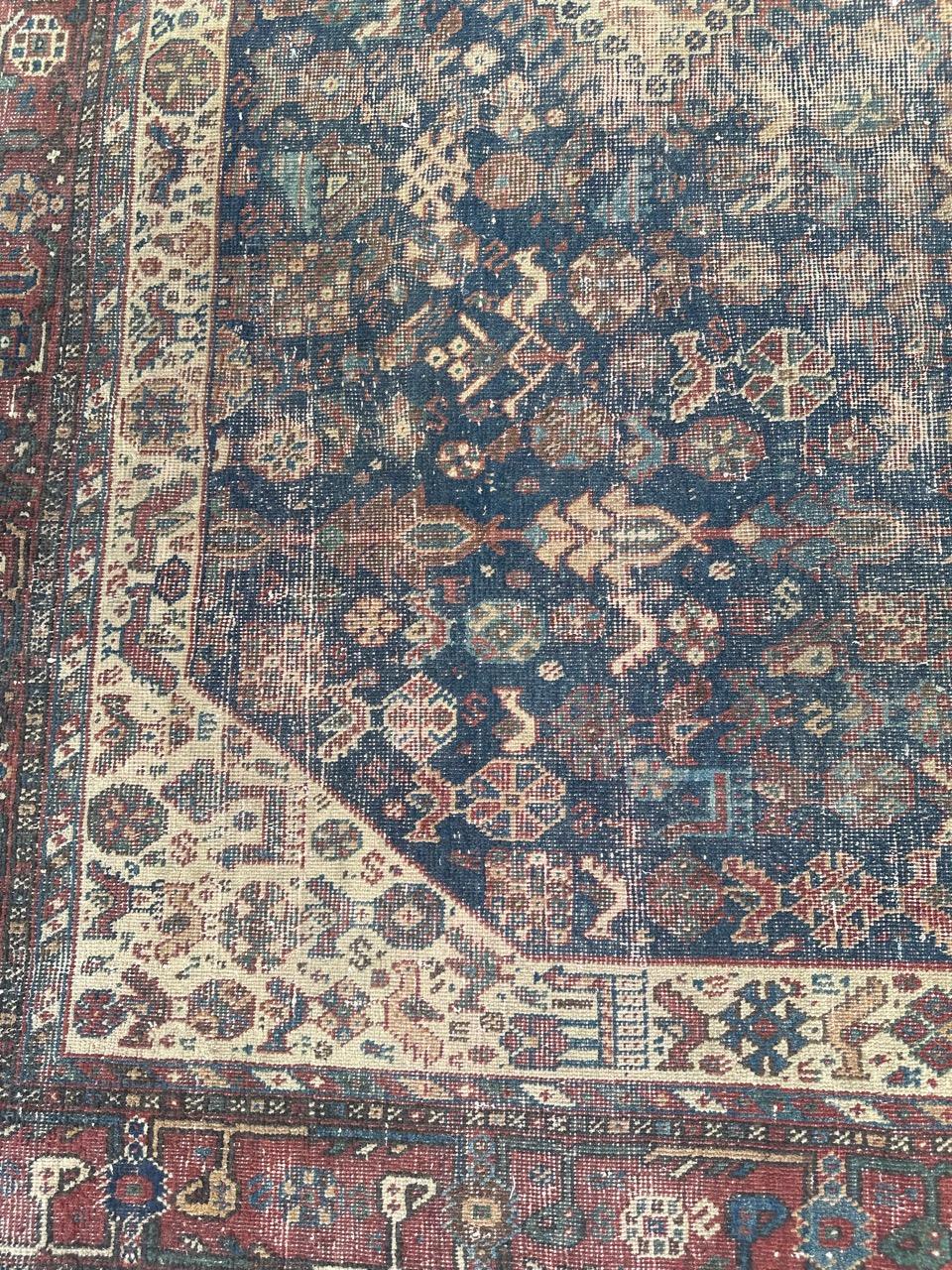 Schöner antiker Afshar-Teppich in Notlage im Zustand „Starke Gebrauchsspuren“ im Angebot in Saint Ouen, FR