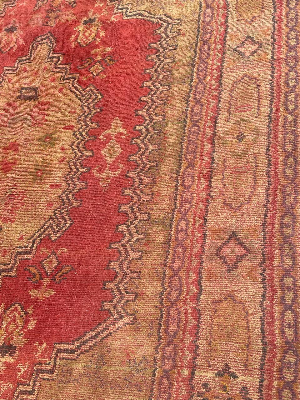 Nice antique distressed European rug oushak design In Fair Condition For Sale In Saint Ouen, FR