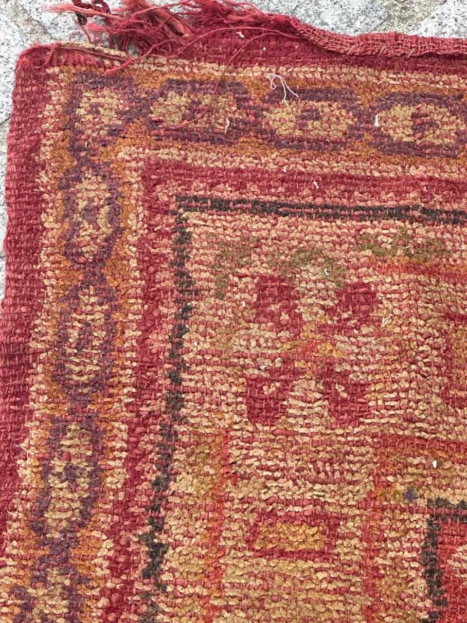 Nice antique distressed European rug oushak design For Sale 2