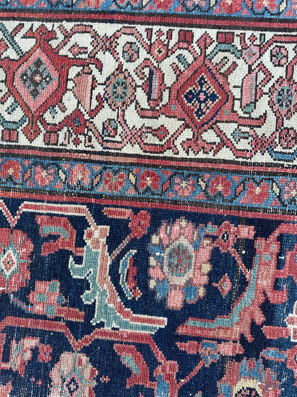 Schöner antiker gealterter Hamadan Teppich im Angebot 5